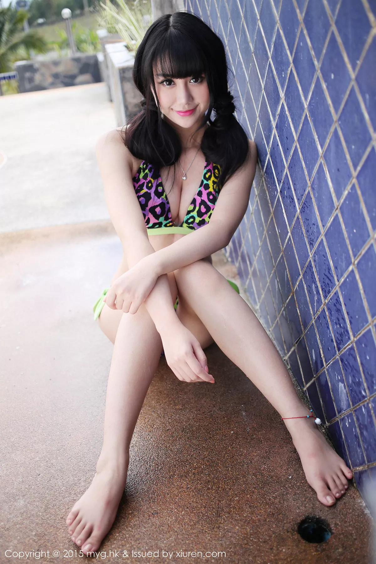 秀人集.com_[MyGirl美媛馆]Vol.096_嫩模杨晓青儿泰国旅拍清纯学生装花丛中的美仙子写真88P