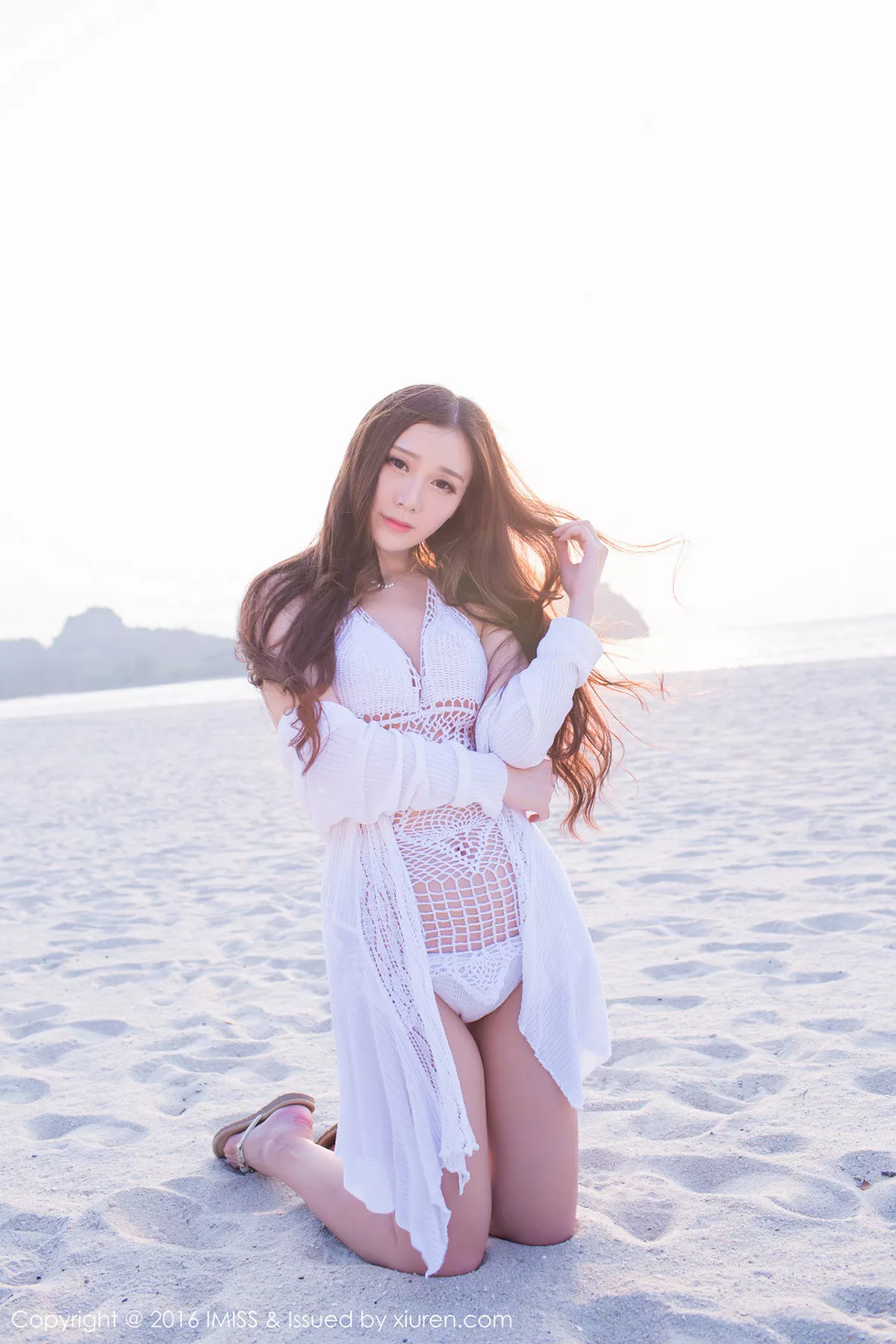 秀人集.com_[IMISS爱蜜社]Vol.084_嫩模淼淼萌萌哒兰卡威旅拍性感比基尼靓丽迷人写真45P