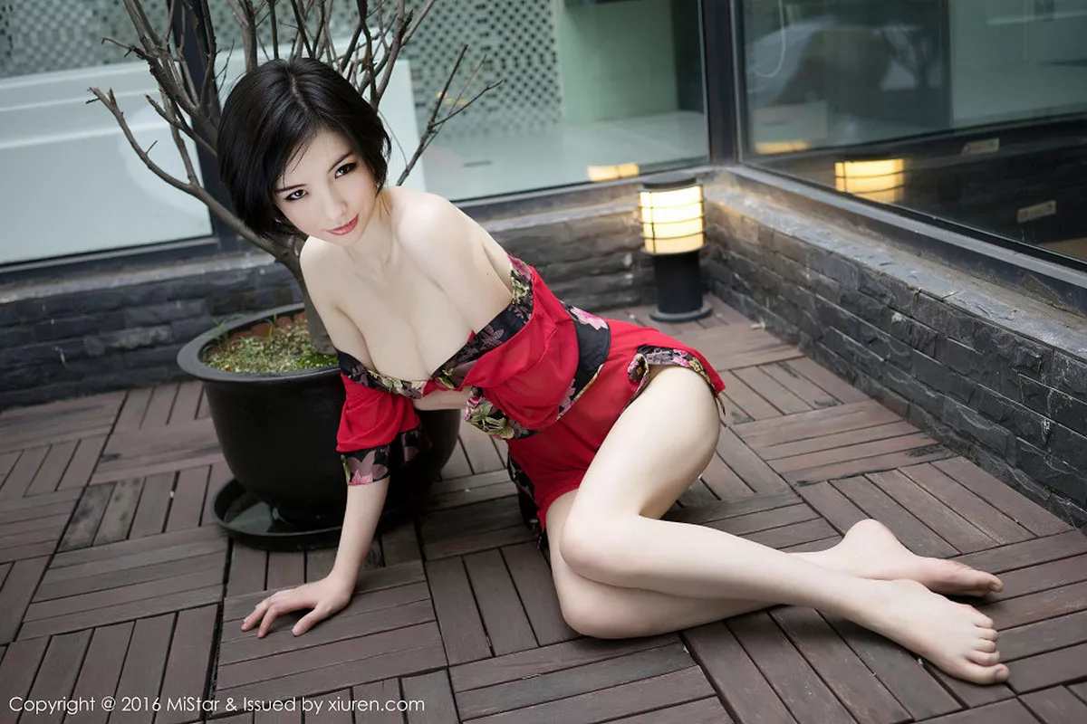 秀人集.com_[MiStar魅妍社]Vol.077_嫩模Jenny佳妮浴缸里网状上衣秀巨乳蕾丝内裤写真71P