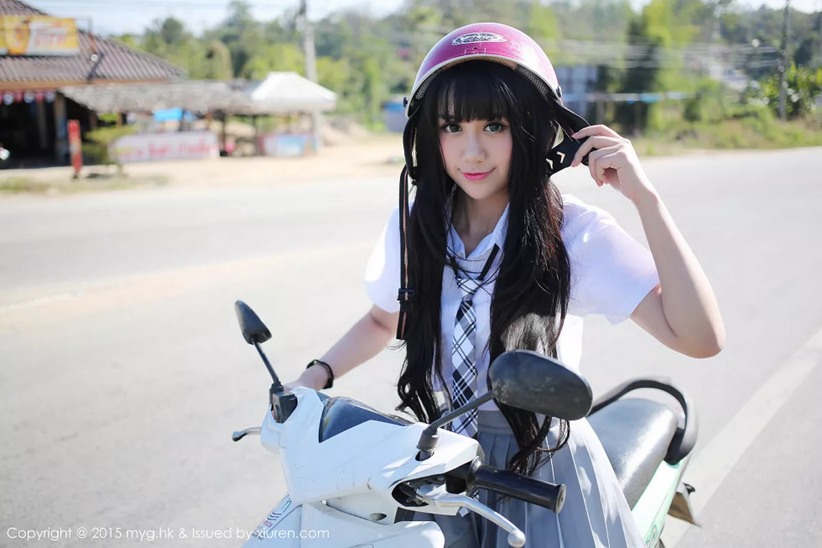 秀人集.com_[MyGirl美媛馆]Vol.096_嫩模杨晓青儿泰国旅拍清纯学生装花丛中的美仙子写真88P