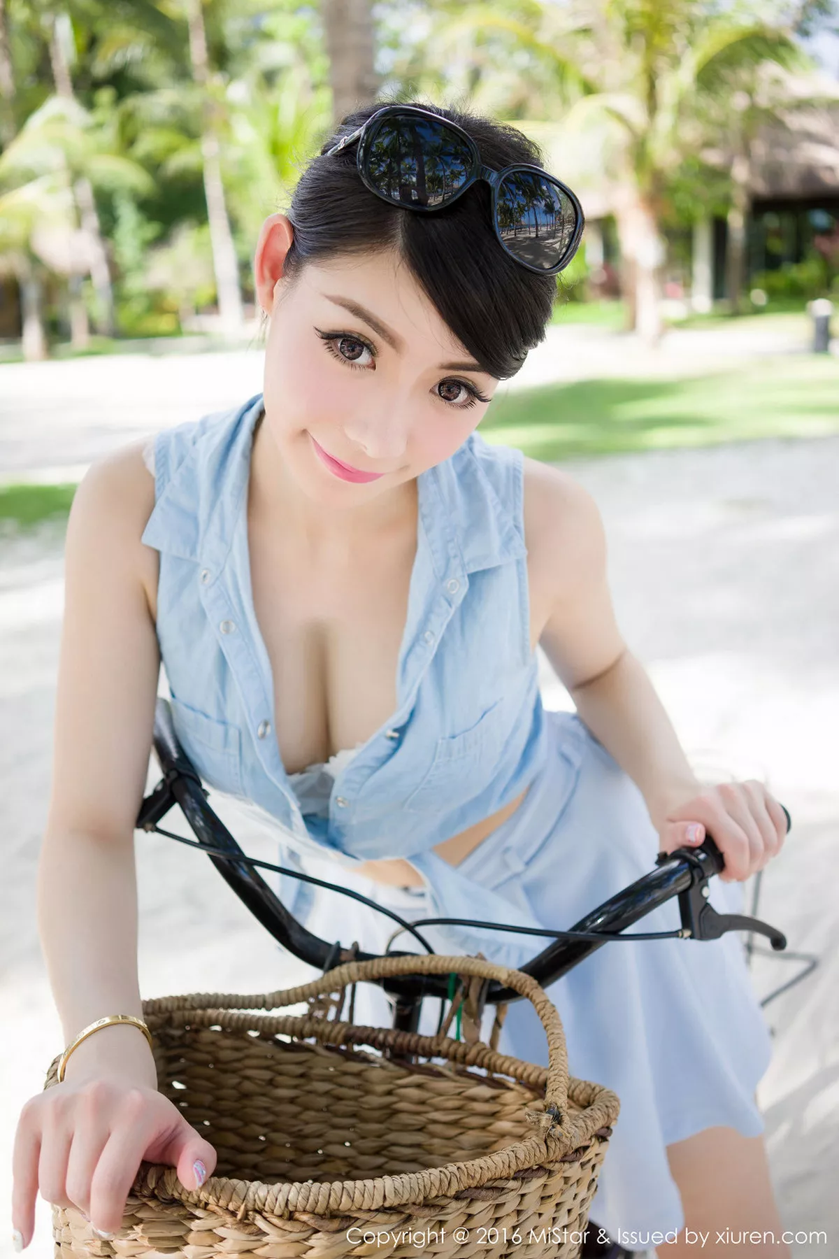 秀人集.com_[MiStar魅妍社]Vol.071_嫩模Mara酱薄荷岛旅拍高腰学生制服露半球诱惑写真60P