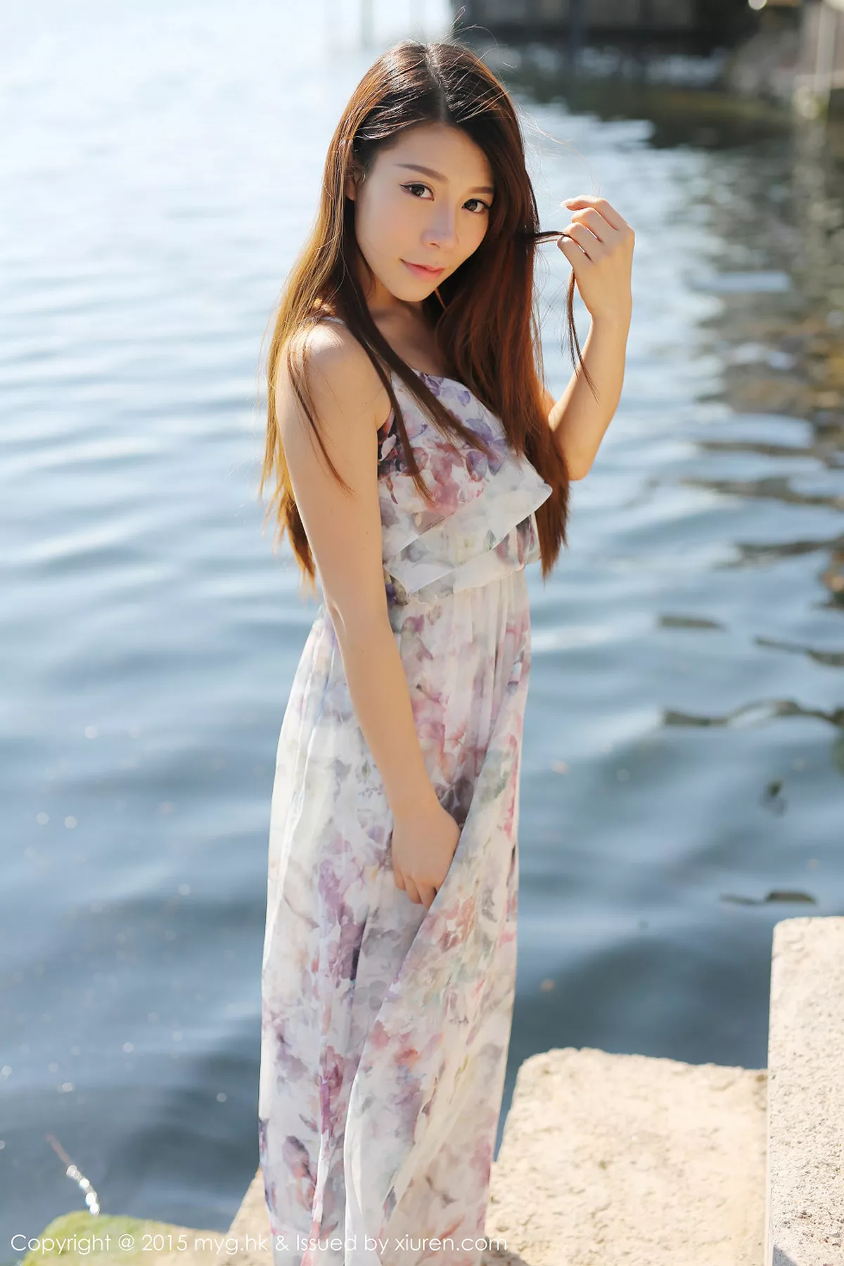 秀人集.com_[MyGirl美媛馆]Vol.106_嫩模vetiver嘉宝贝儿大理旅拍连身花长裙清新迷人写真50P