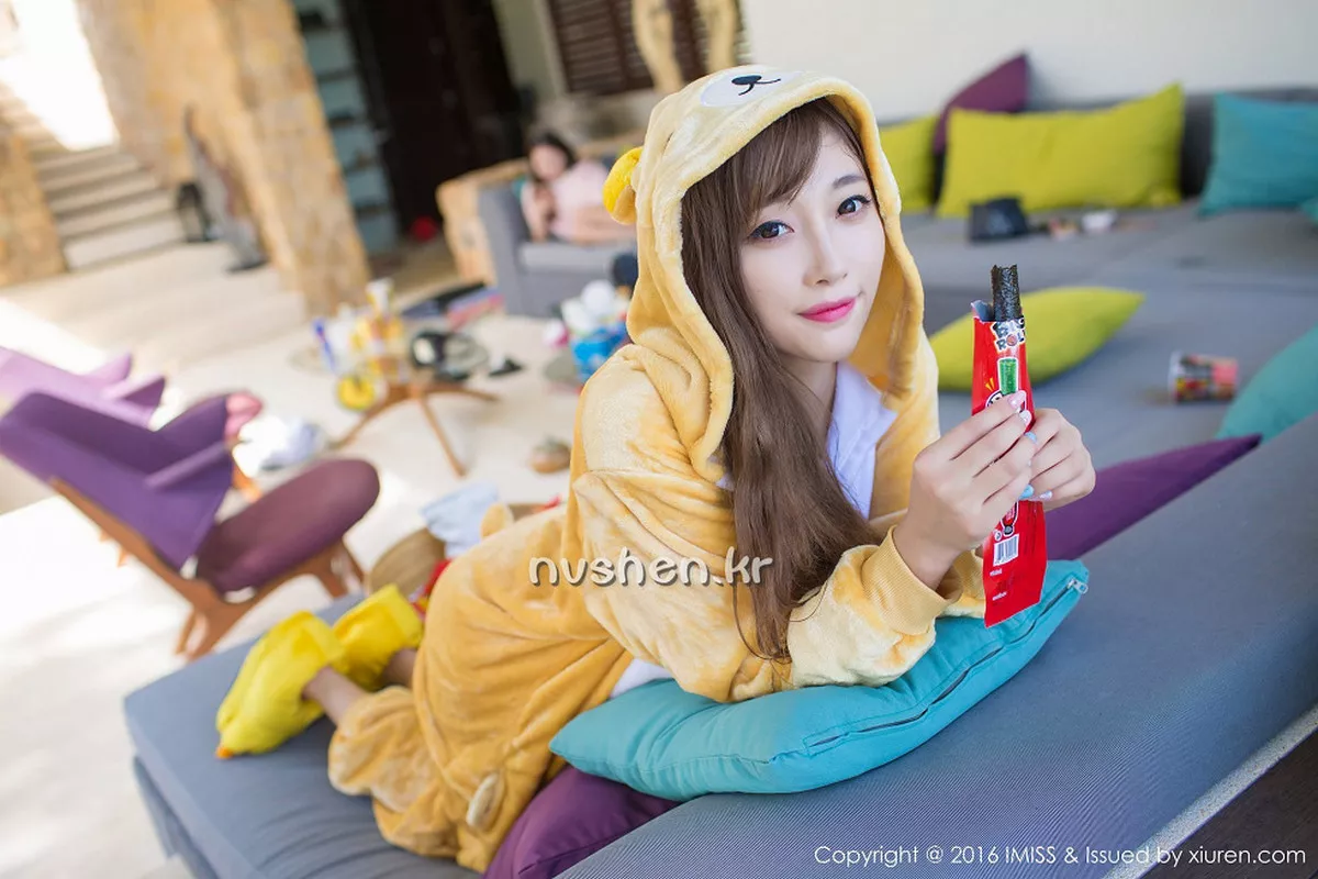 秀人集.com_[IMISS爱蜜社]Vol.136_嫩模Sugar小甜心CC苏梅岛旅拍美女扮野兽性感黑丝写真59P