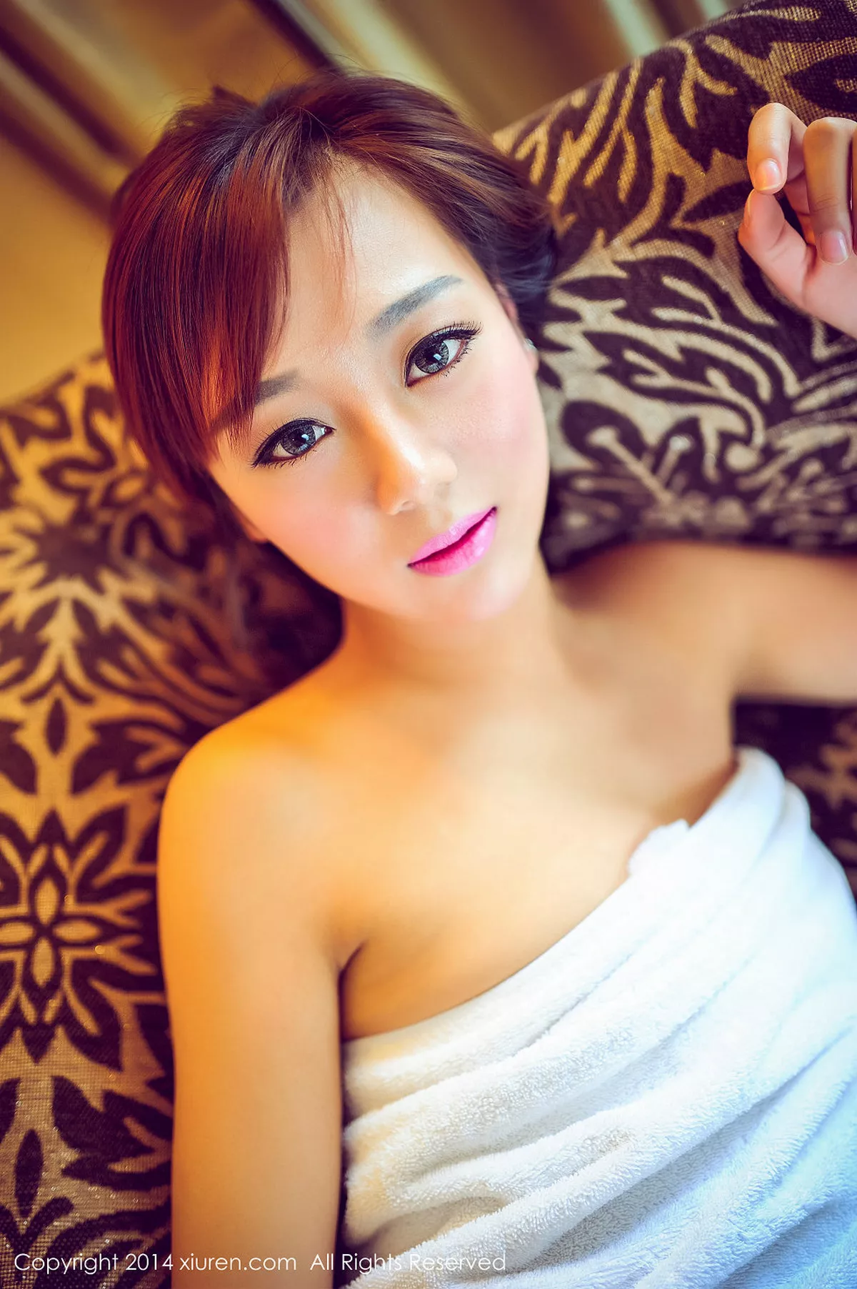 秀人集.com_[XiuRen秀人网]No.112_嫩模周美美alicia私房情趣睡裙大床上秀诱人美体写真45P