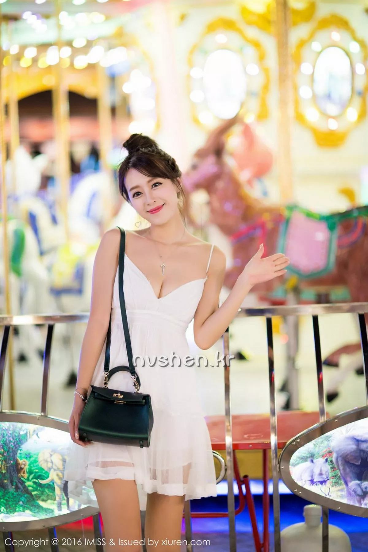 秀人集.com_[IMISS爱蜜社]Vol.141_嫩模王曼妮好Q纯白吊带薄纱透视秀美胸靓丽迷人写真40P