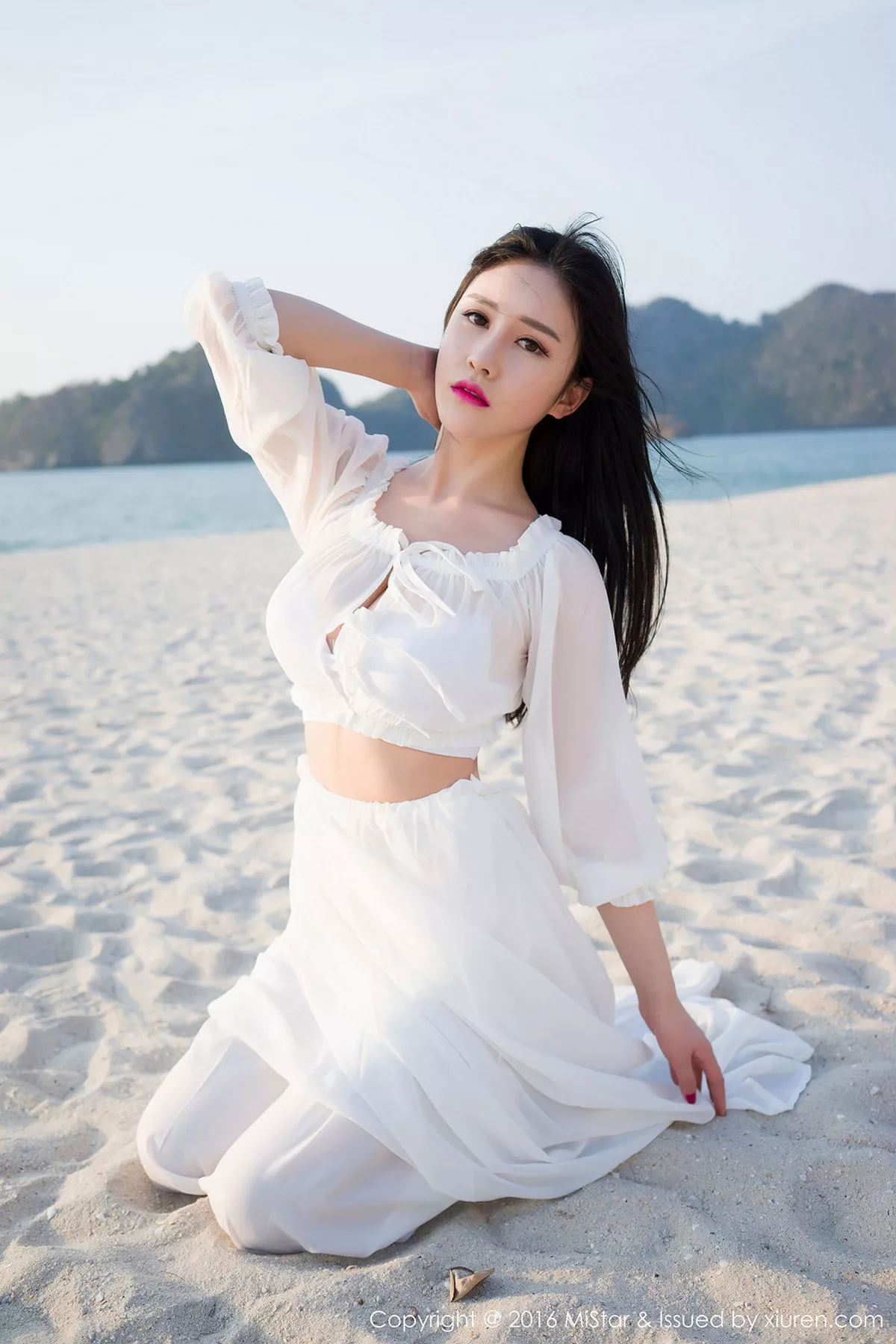 秀人集.com_[MiStar魅妍社]Vol.106_于姬Una兰卡威旅拍海边沙滩白色薄纱裙秀豪乳写真50P