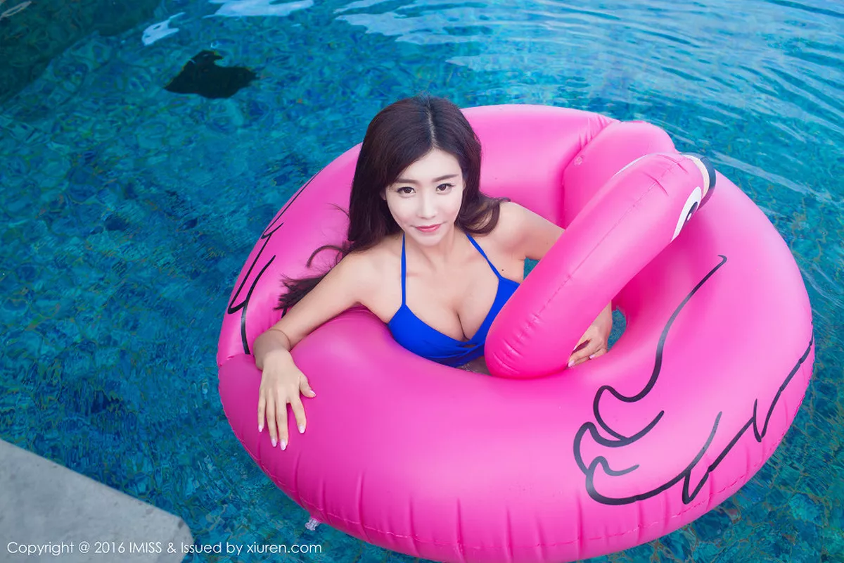 秀人集.com_[IMISS爱蜜社]Vol.107_嫩模程小烦不烦巴厘岛旅拍第二套性感比基尼清爽写真49P