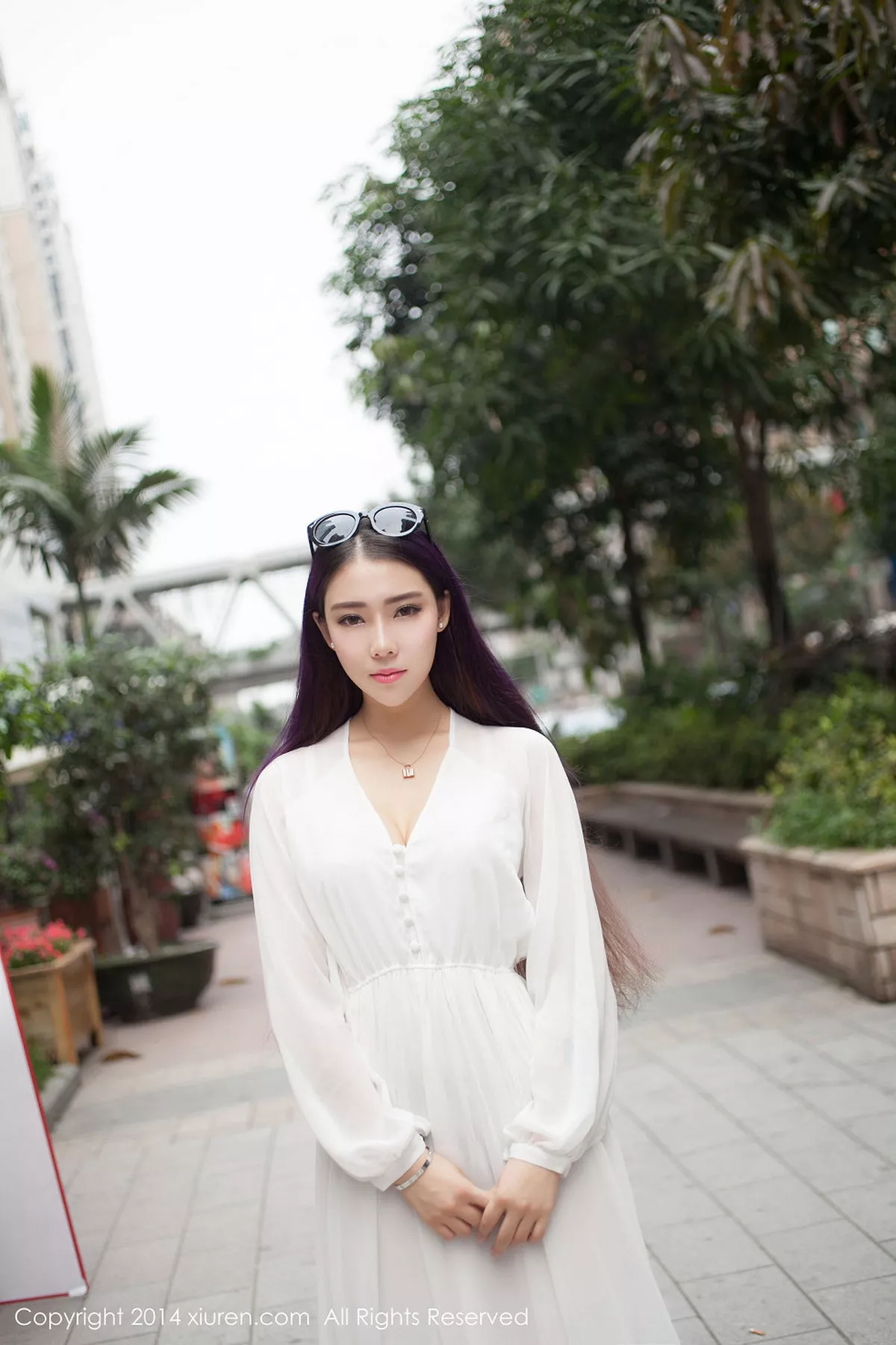 秀人集.com_[XiuRen秀人网]No.131_嫩模梦娜Vanessa白色连身睡裙大尺度真空美胸诱惑写真58P