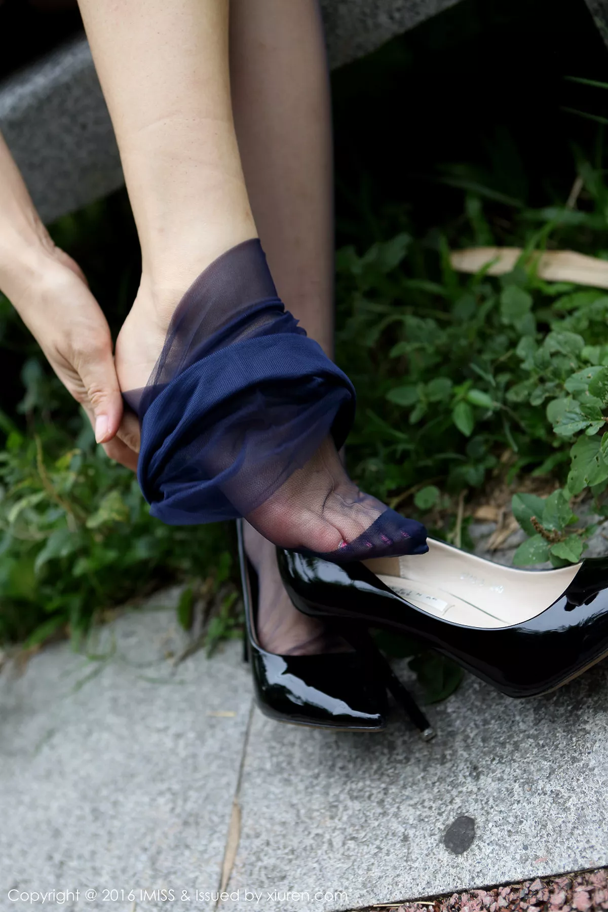 秀人集.com_[IMISS爱蜜社]Vol.098_嫩模Winki丝姬室外和室内丝袜美腿系列性感写真165P