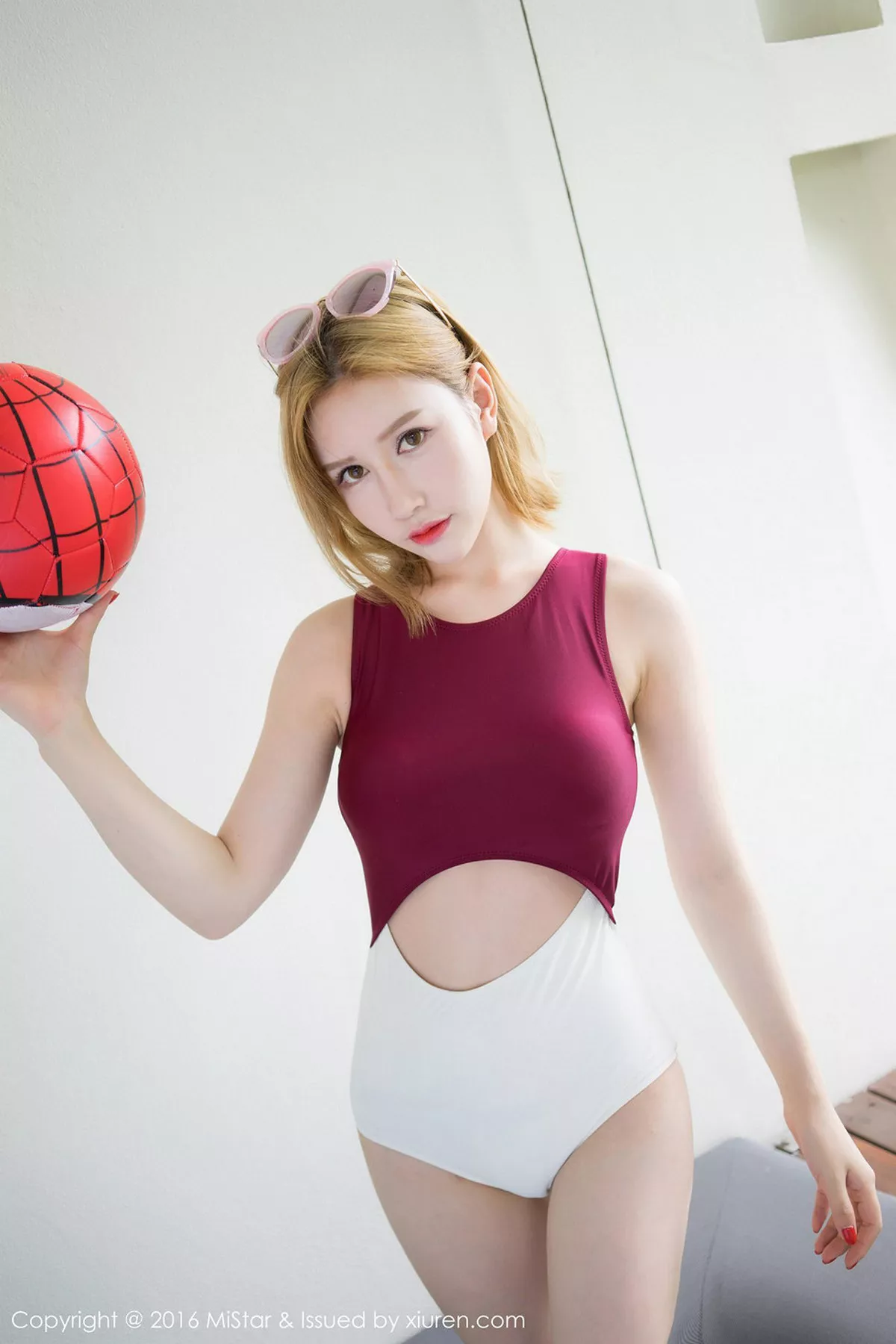 秀人集.com_[MiStar魅妍社]Vol.117_嫩模于姬Una苏梅岛旅拍酒红色比基尼完美身材迷人写真50P