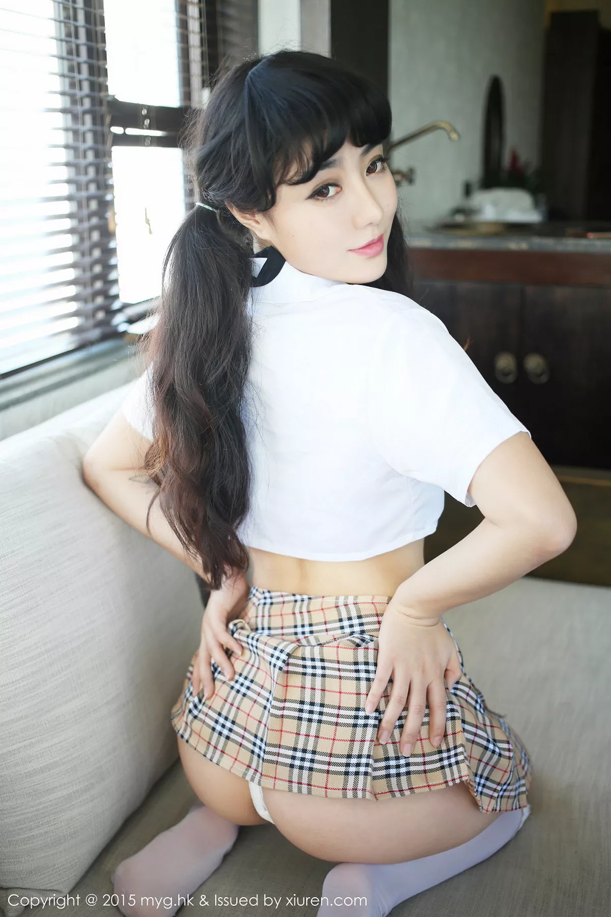 秀人集.com_[MyGirl美媛馆]Vol.107_嫩模Manuela玛鲁娜学生妹制服白嫩美臀极致诱惑写真50P