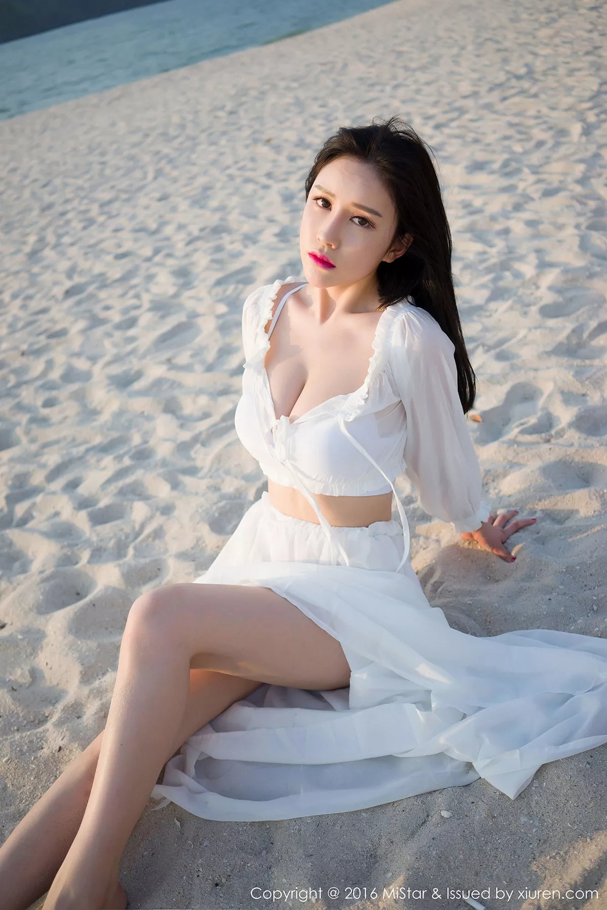 秀人集.com_[MiStar魅妍社]Vol.106_于姬Una兰卡威旅拍海边沙滩白色薄纱裙秀豪乳写真50P