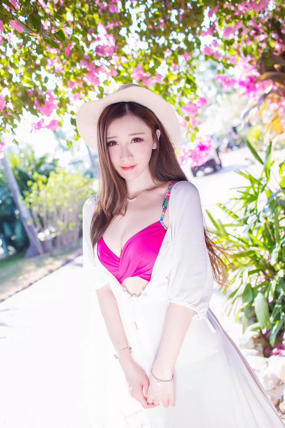 秀人集.com_[IMISS爱蜜社]Vol.091_淼淼萌萌哒兰卡威旅拍红色内衣秀美胸花仙子迷人写真52P