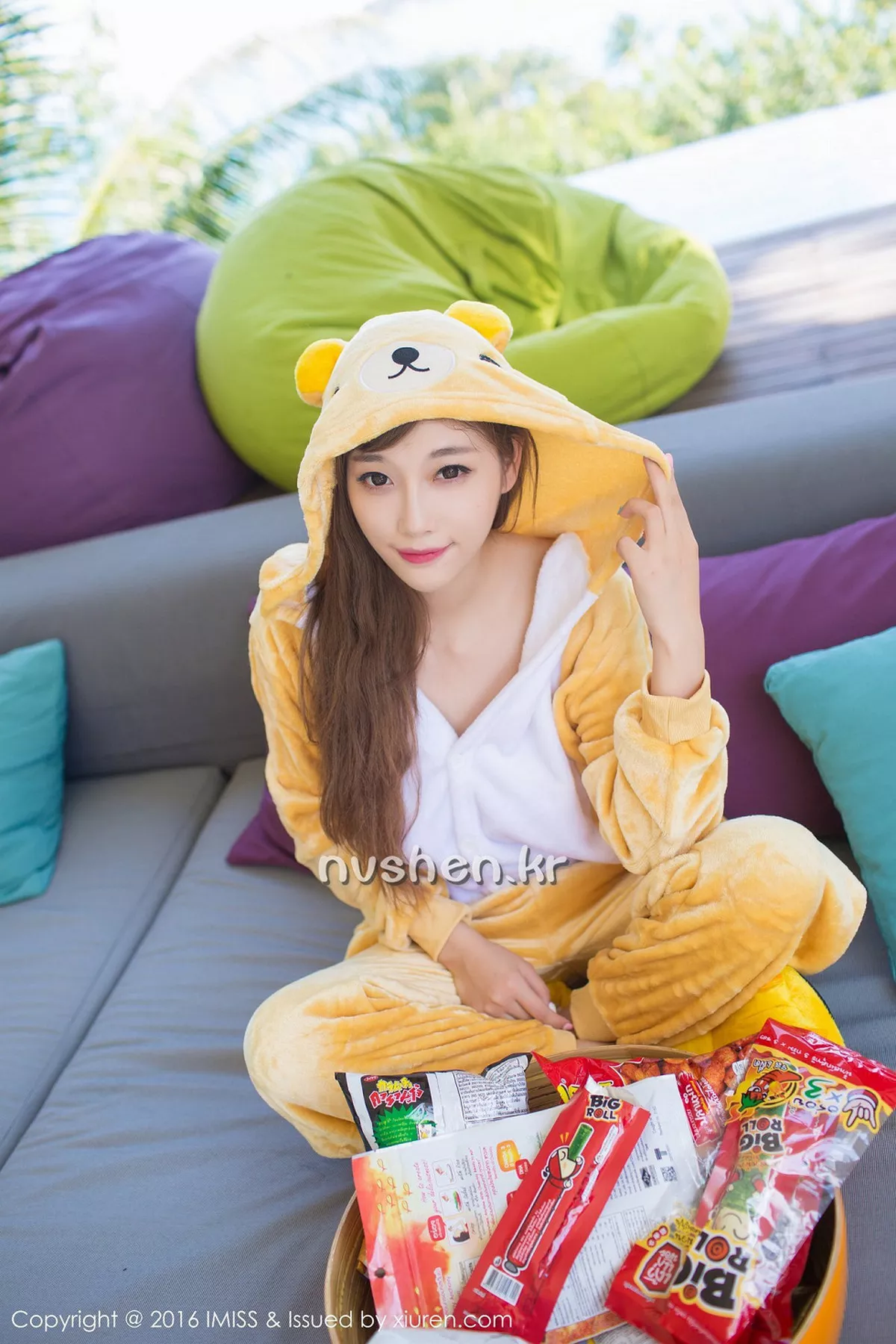 秀人集.com_[IMISS爱蜜社]Vol.136_嫩模Sugar小甜心CC苏梅岛旅拍美女扮野兽性感黑丝写真59P