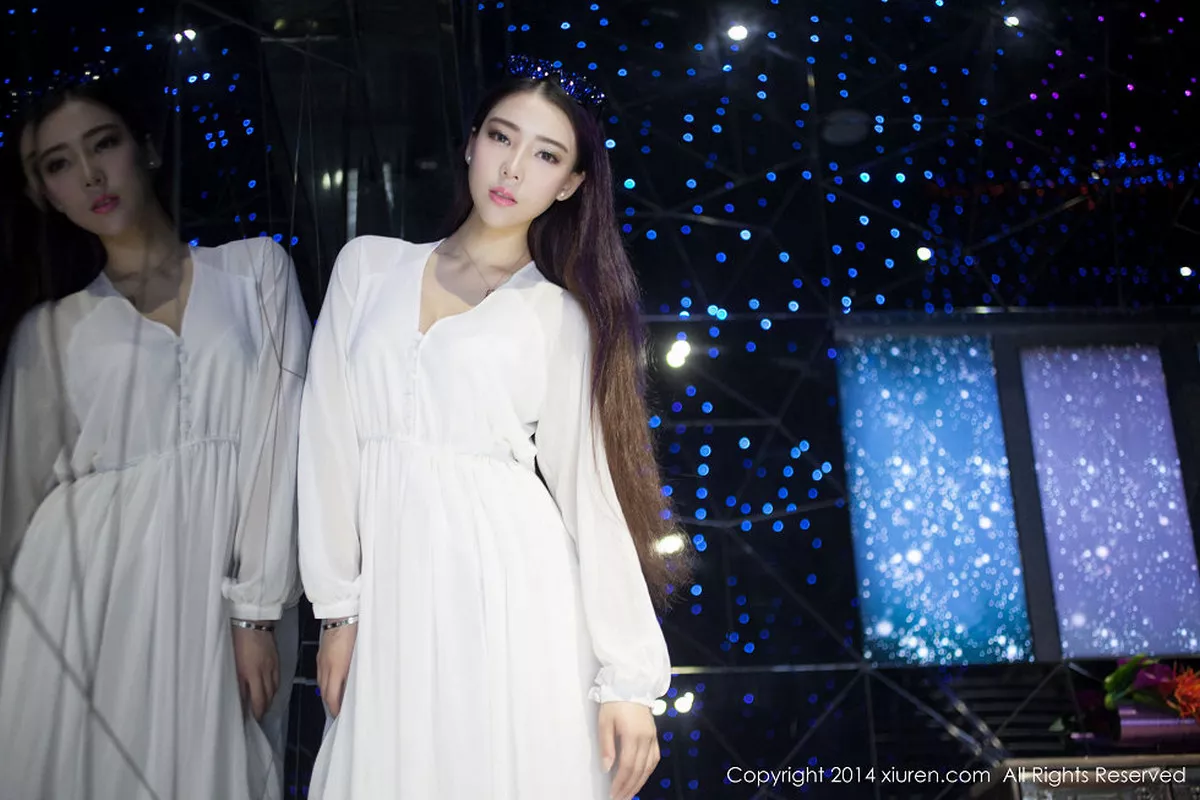 秀人集.com_[XiuRen秀人网]No.131_嫩模梦娜Vanessa白色连身睡裙大尺度真空美胸诱惑写真58P