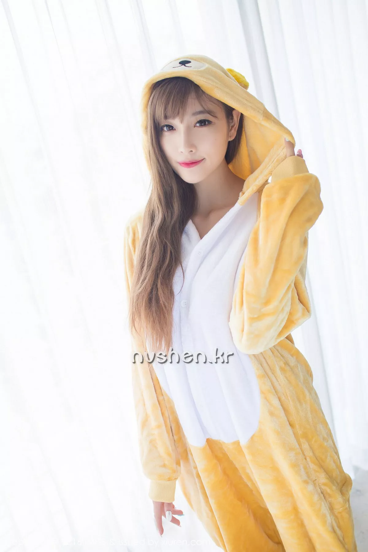 秀人集.com_[IMISS爱蜜社]Vol.136_嫩模Sugar小甜心CC苏梅岛旅拍美女扮野兽性感黑丝写真59P