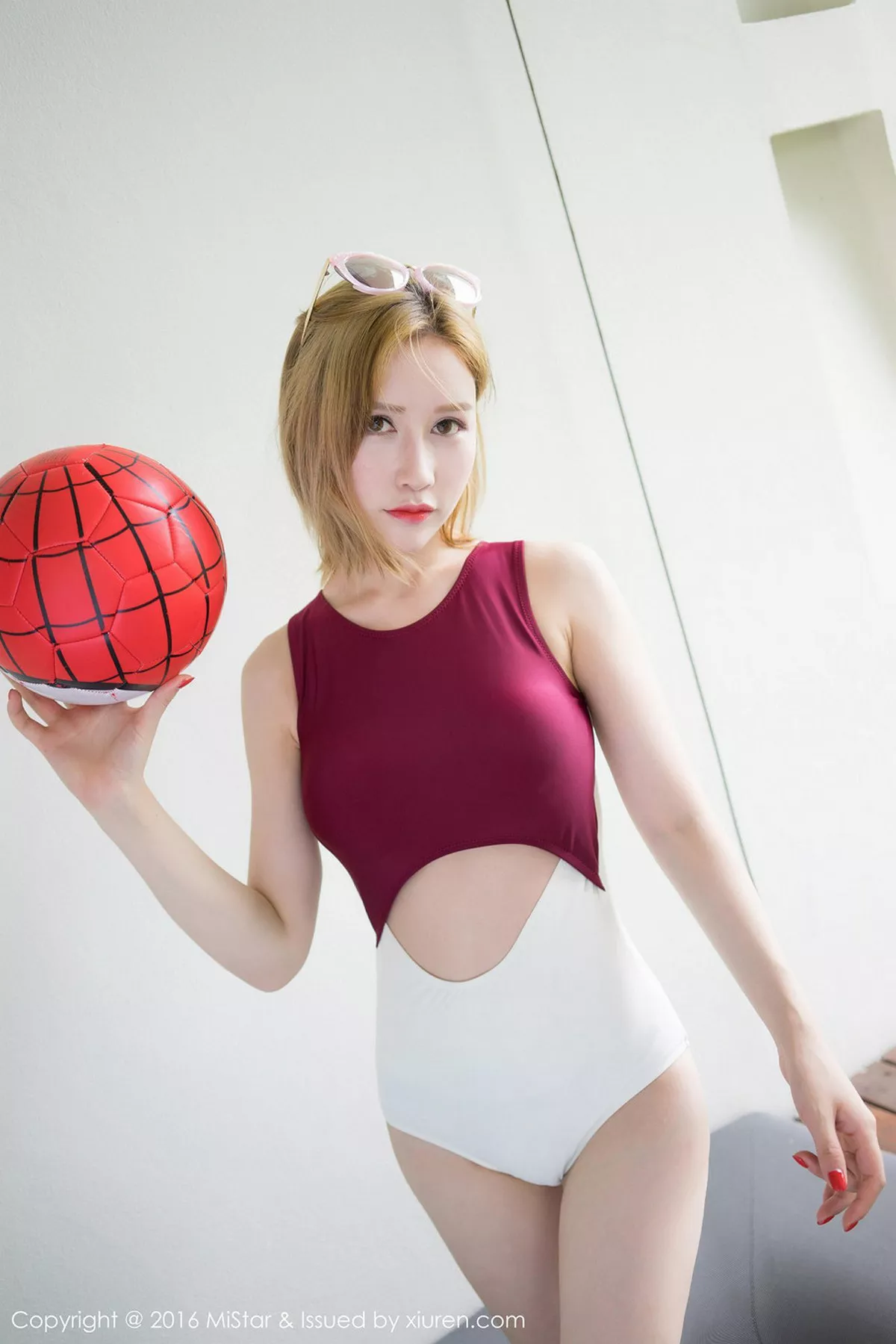 秀人集.com_[MiStar魅妍社]Vol.117_嫩模于姬Una苏梅岛旅拍酒红色比基尼完美身材迷人写真50P