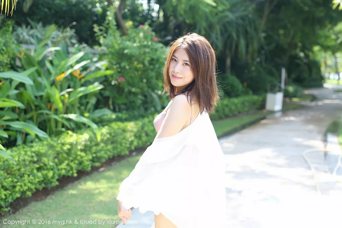 秀人集.com_[MyGirl美媛馆]Vol.223_嫩模许诺Sabrina牛仔热裤性感内衣楚楚可人迷人写真53P