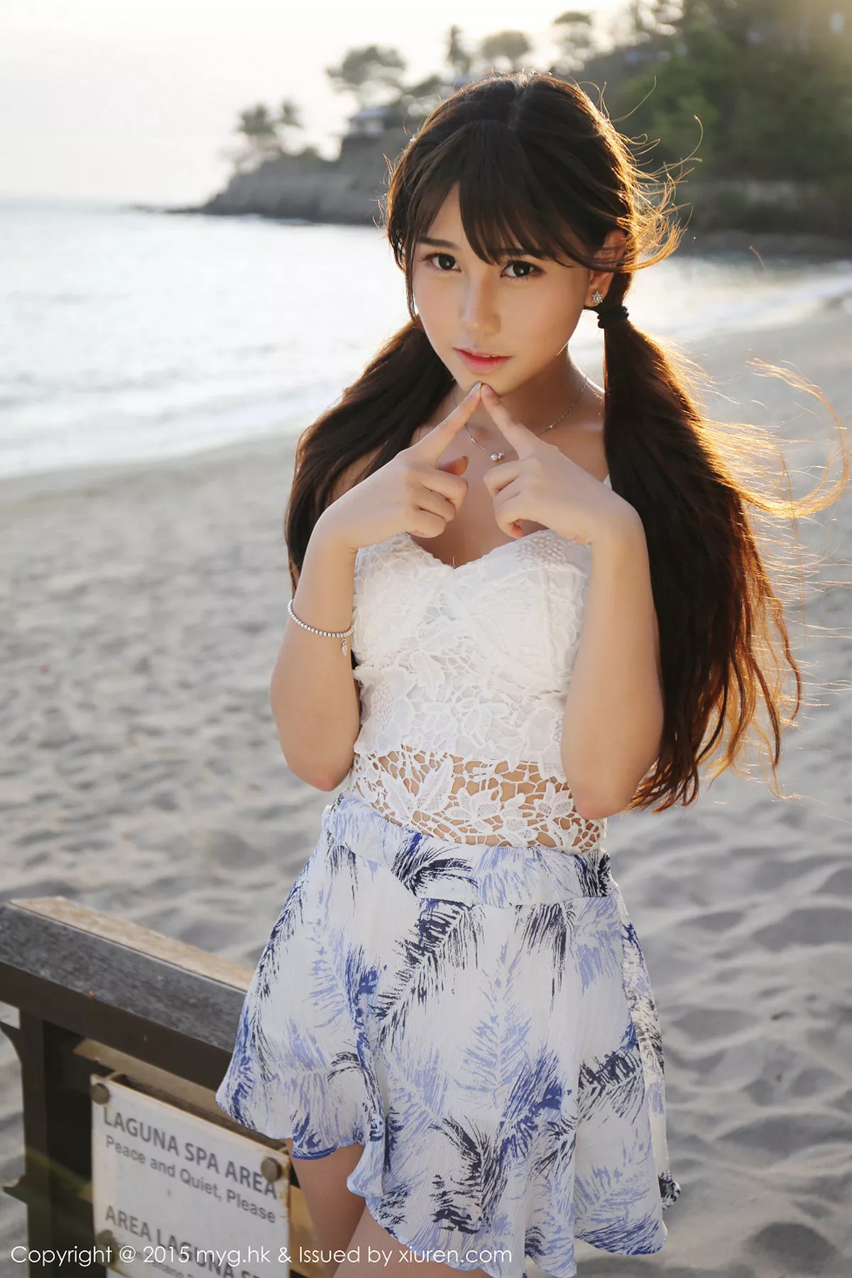 秀人集.com_[MyGirl美媛馆]Vol.154_嫩模Milk楚楚龙目岛旅拍第三套吊带白色内衣清新迷人写真43P