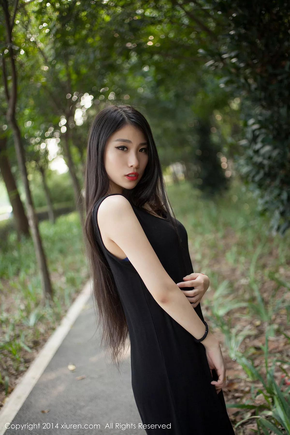 秀人集.com_[XiuRen秀人网]No.169_嫩模战姝羽Zina居家大床上大尺度全裸秀美臀诱惑写真56P