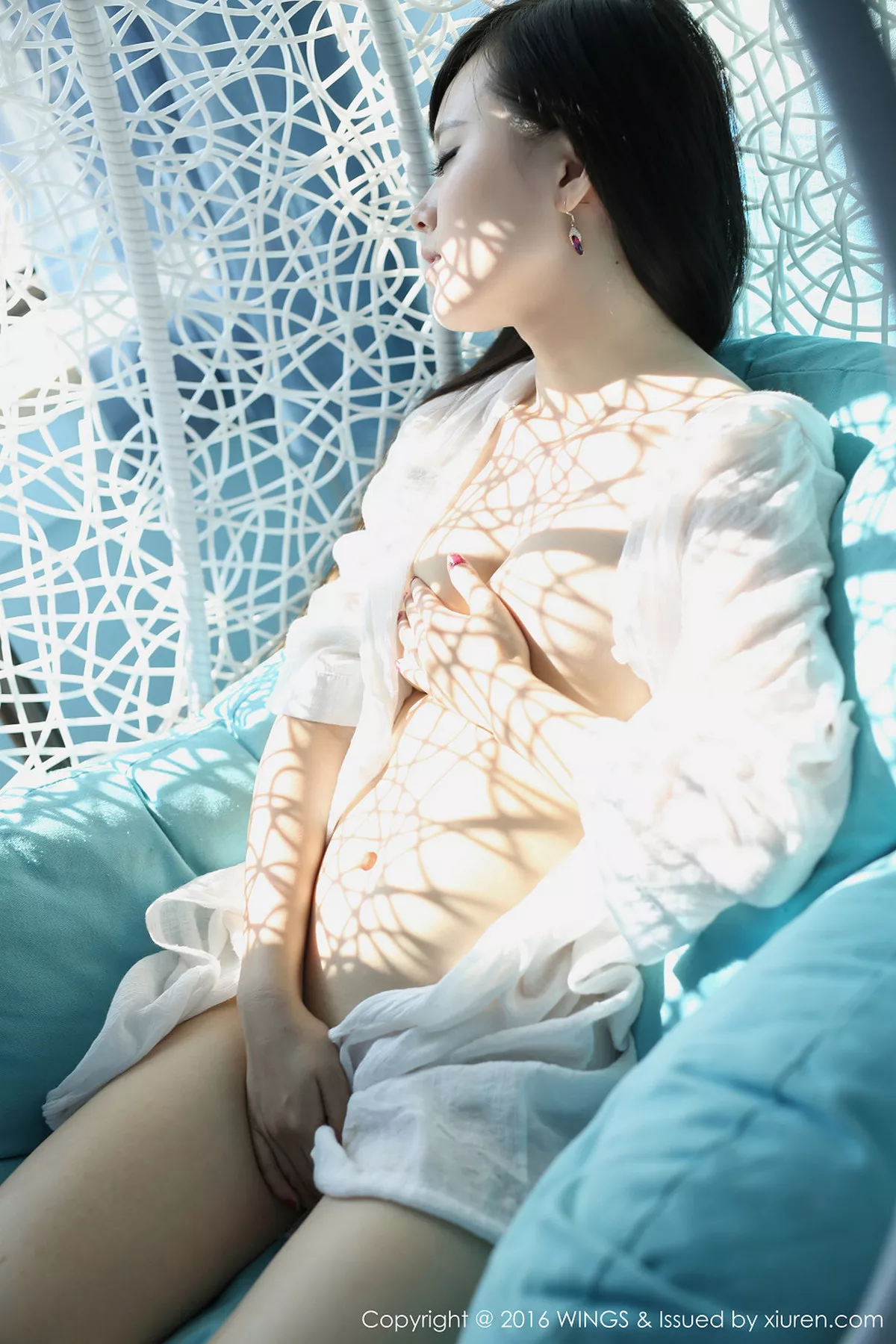 秀人集.com_[WingS影私荟]Vol.022_嫩模喵喵cyann阳光下的私房美少女真空秀美乳极致诱惑写真52P