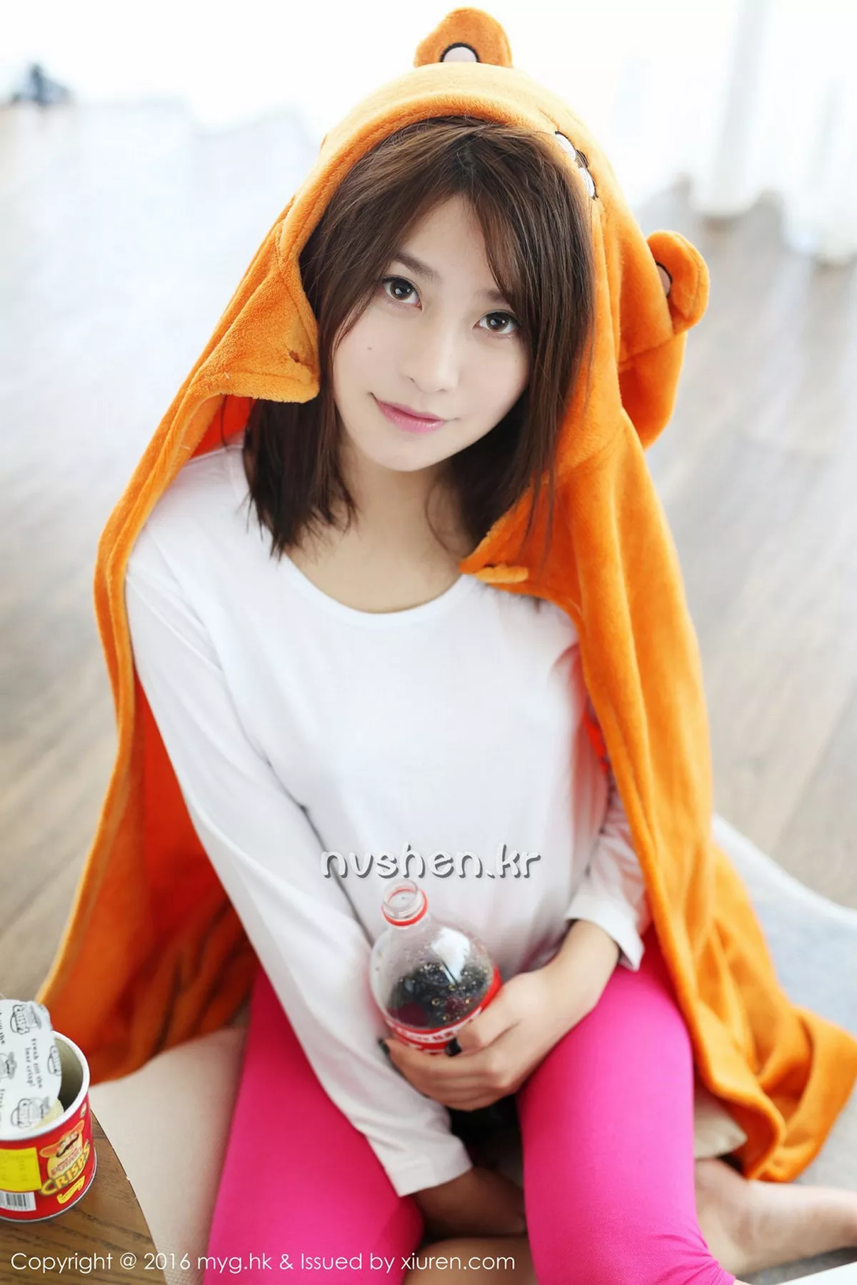 秀人集.com_[MyGirl美媛馆]Vol.233_嫩模许诺Sabrina居家私房护士装白色丝袜性感美腿写真64P