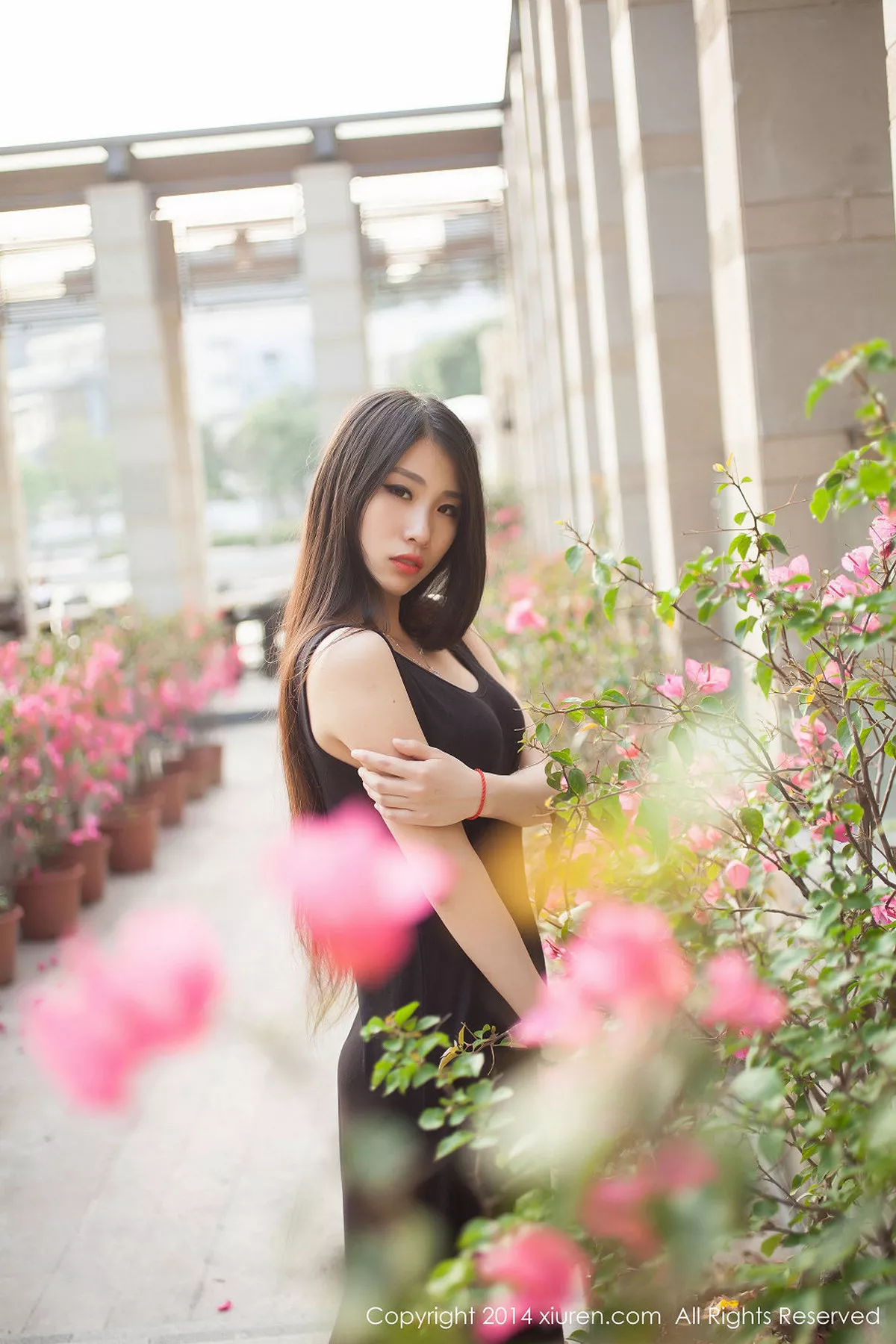 秀人集.com_[XiuRen秀人网]No.169_嫩模战姝羽Zina居家大床上大尺度全裸秀美臀诱惑写真56P