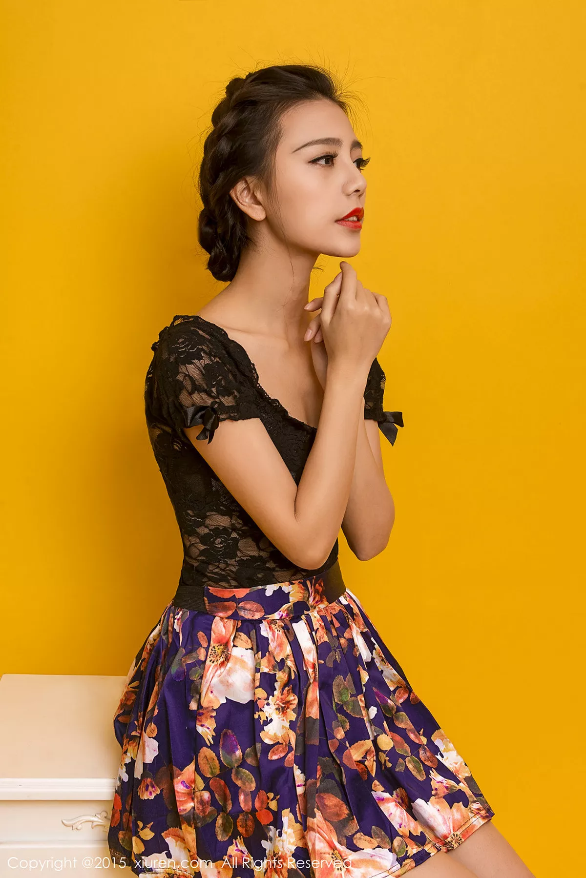 秀人集.com_[XiuRen秀人网]No.297_性感女神HONEYAL书本挡胸半裸秀豪乳完美诱惑写真50P