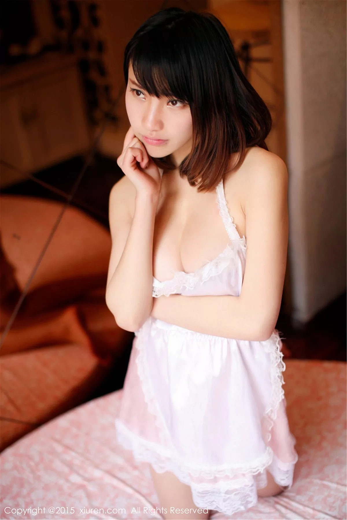 秀人集.com_[XiuRen秀人网]No.270_嫩模颜浅浅Cindy白色吊带睡裙真空露美乳撩人诱惑写真52P