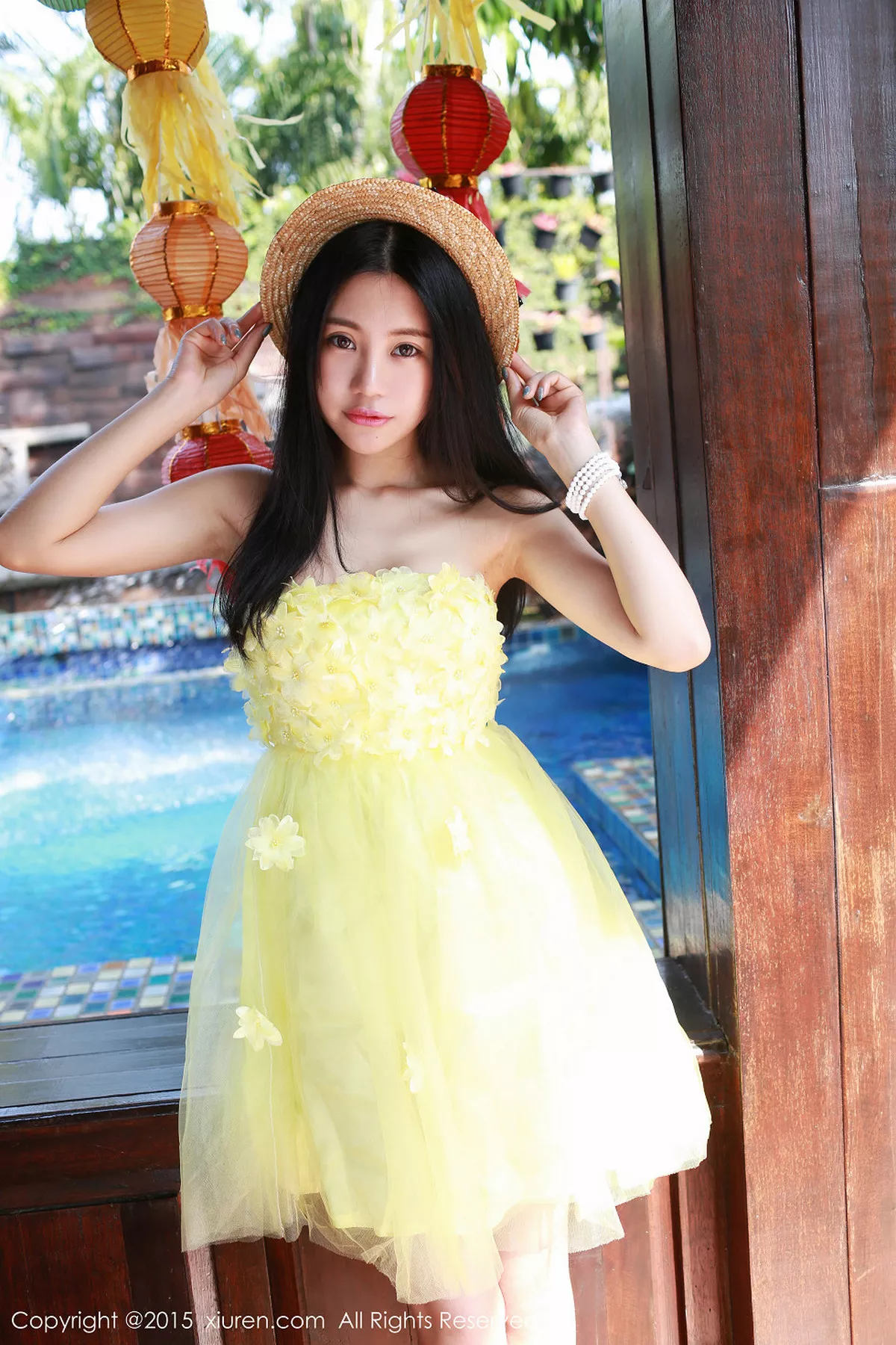 秀人集.com_[XiuRen秀人网]No.296_迷人妹子绮里嘉ula泰国清迈旅拍白色内衣秀美胸性感写真67P