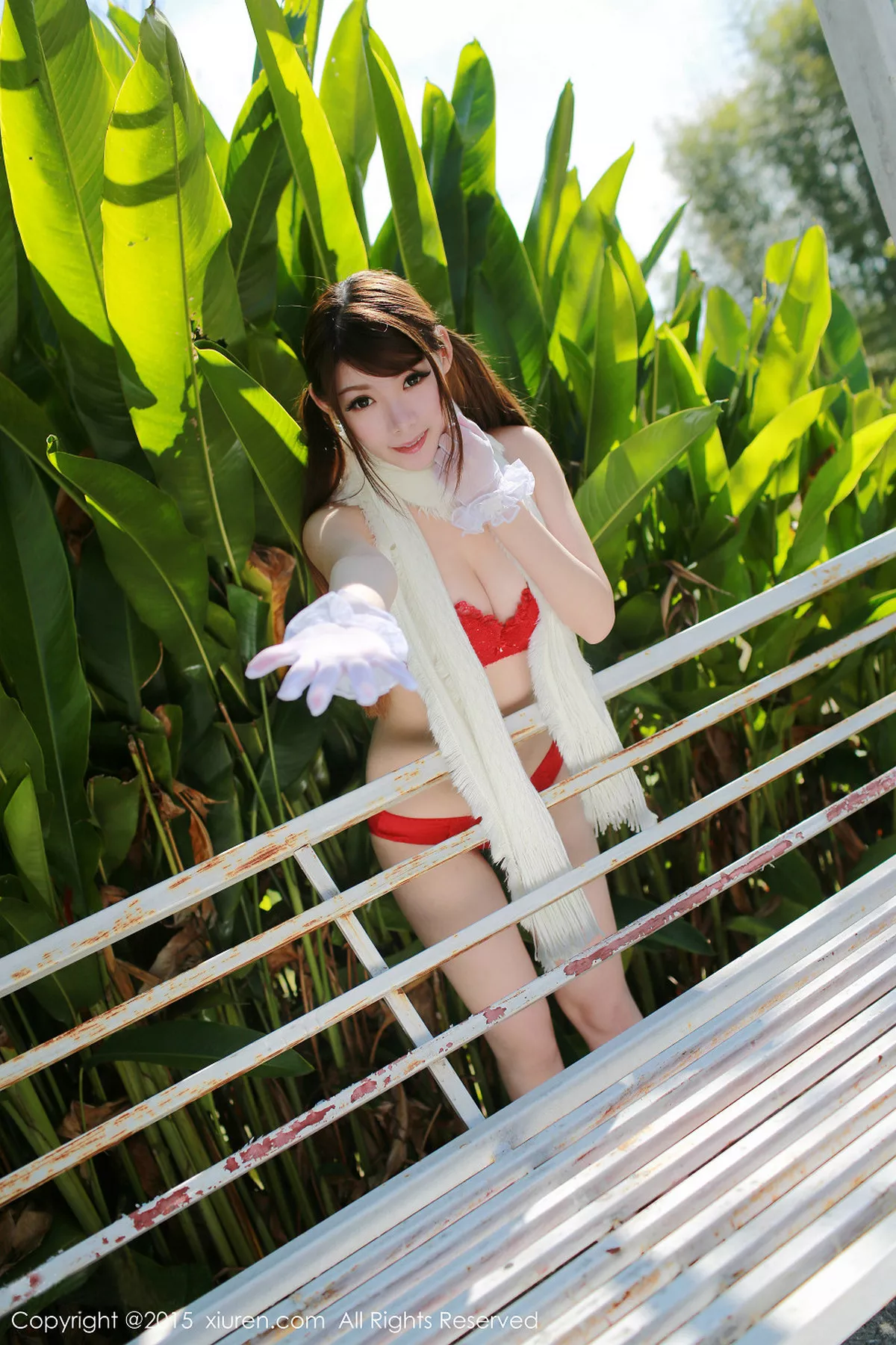 秀人集.com_[XiuRen秀人网]No.307_秀人嫩模MARA醬泰国旅拍户外红色比基尼内衣诱惑写真50P