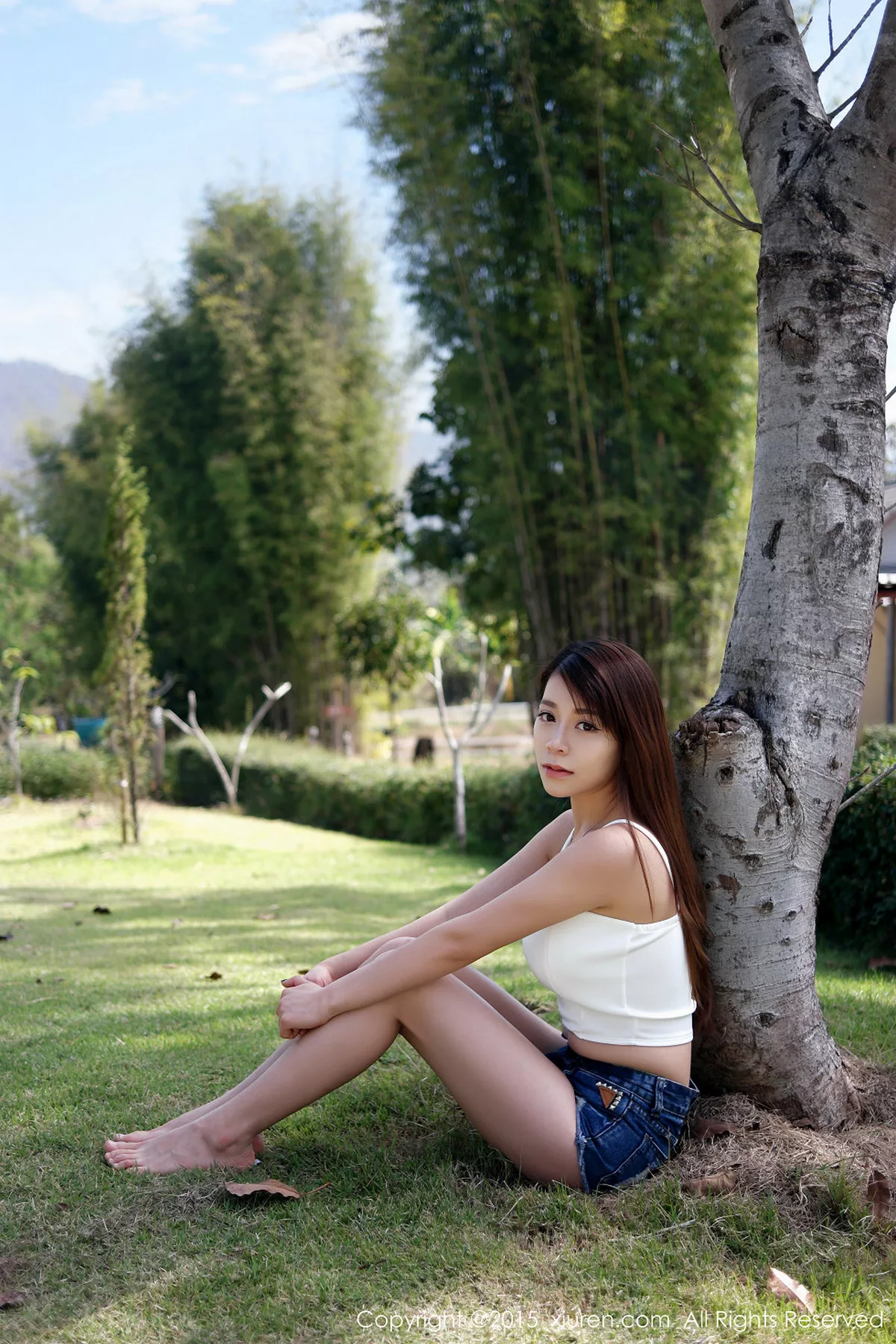 秀人集.com_[XiuRen秀人网]No.292_大胸嫩模vetiver嘉宝贝儿牛仔短裤白色上衣性感写真50P