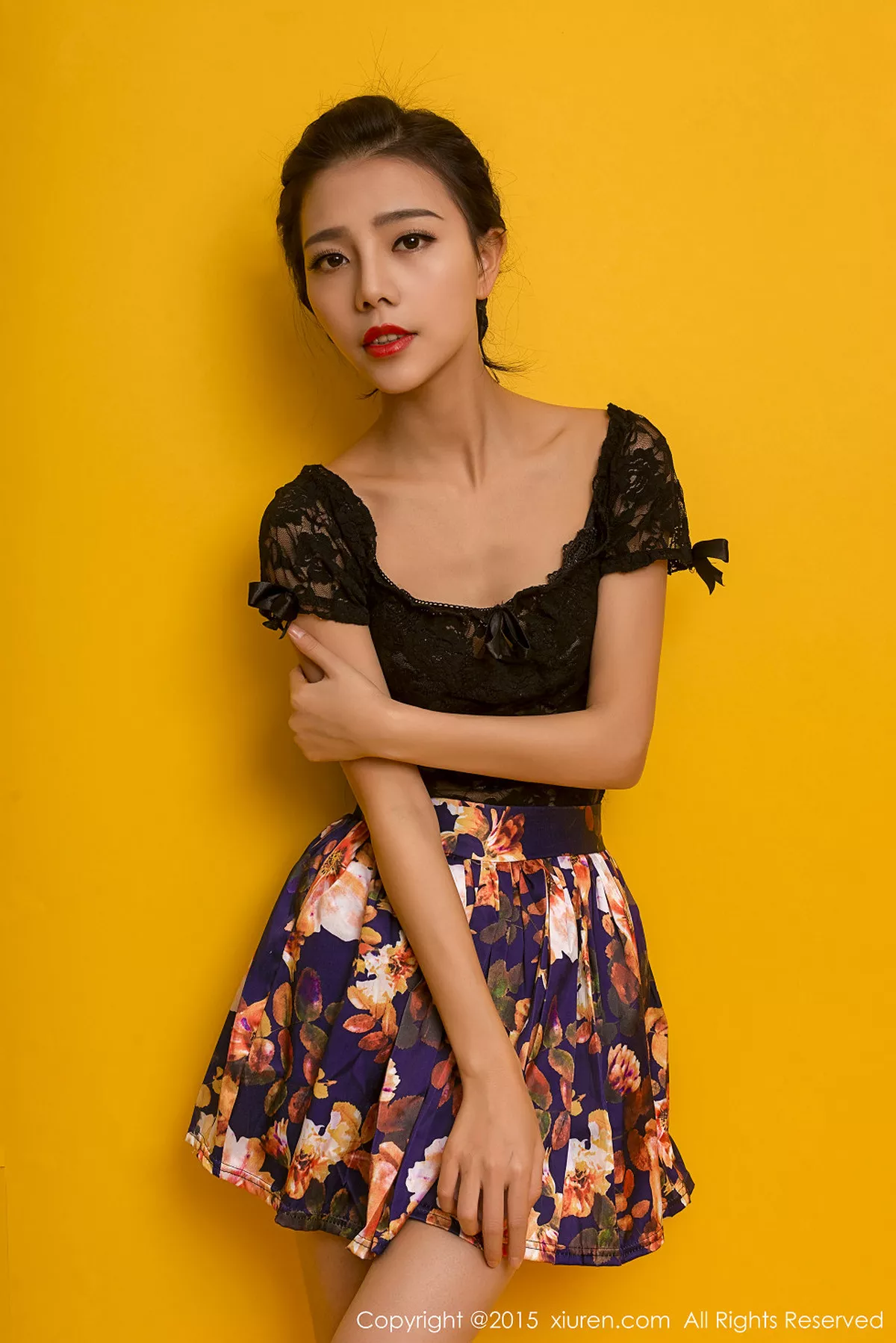 秀人集.com_[XiuRen秀人网]No.297_性感女神HONEYAL书本挡胸半裸秀豪乳完美诱惑写真50P