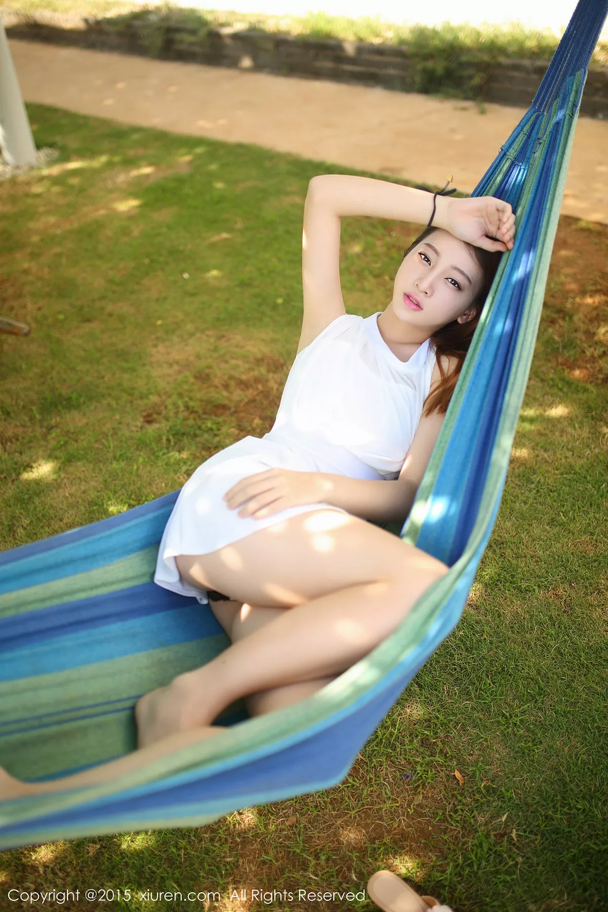 秀人集.com_[XiuRen秀人网]No.346_秀发嫩模丽莉Lily户外白色长裙性感内衣迷人美胸写真52P