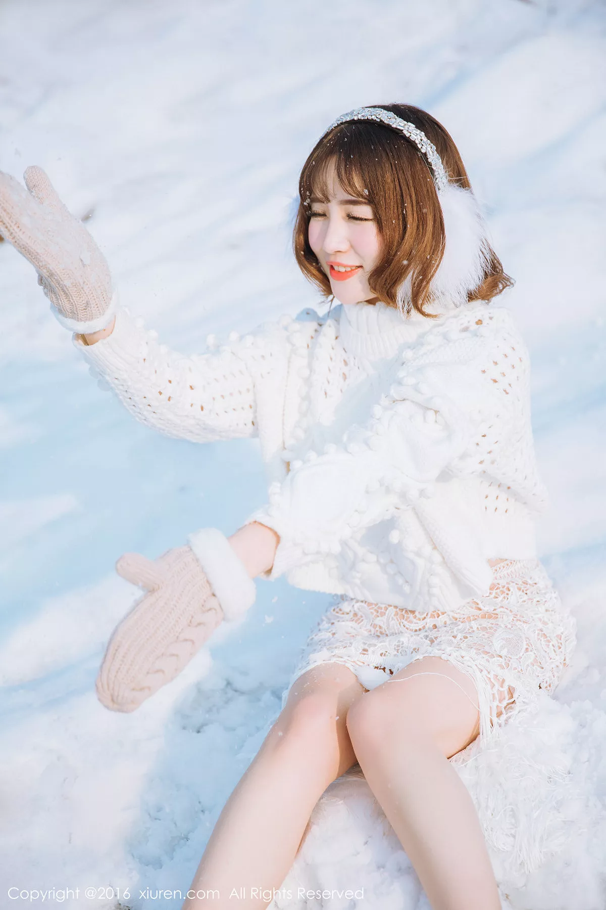 秀人集.com_[XiuRen秀人网]No.484_嫩模徐cake雪地里白色缕空毛衣美丽冻人秀豪乳写真35P