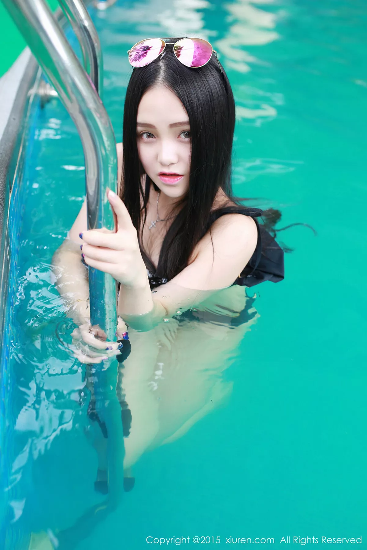 秀人集.com_[XiuRen秀人网]No.378_嫩模佩佩_Cassie泳池边性感黑色比基尼秀完美身材写真48P