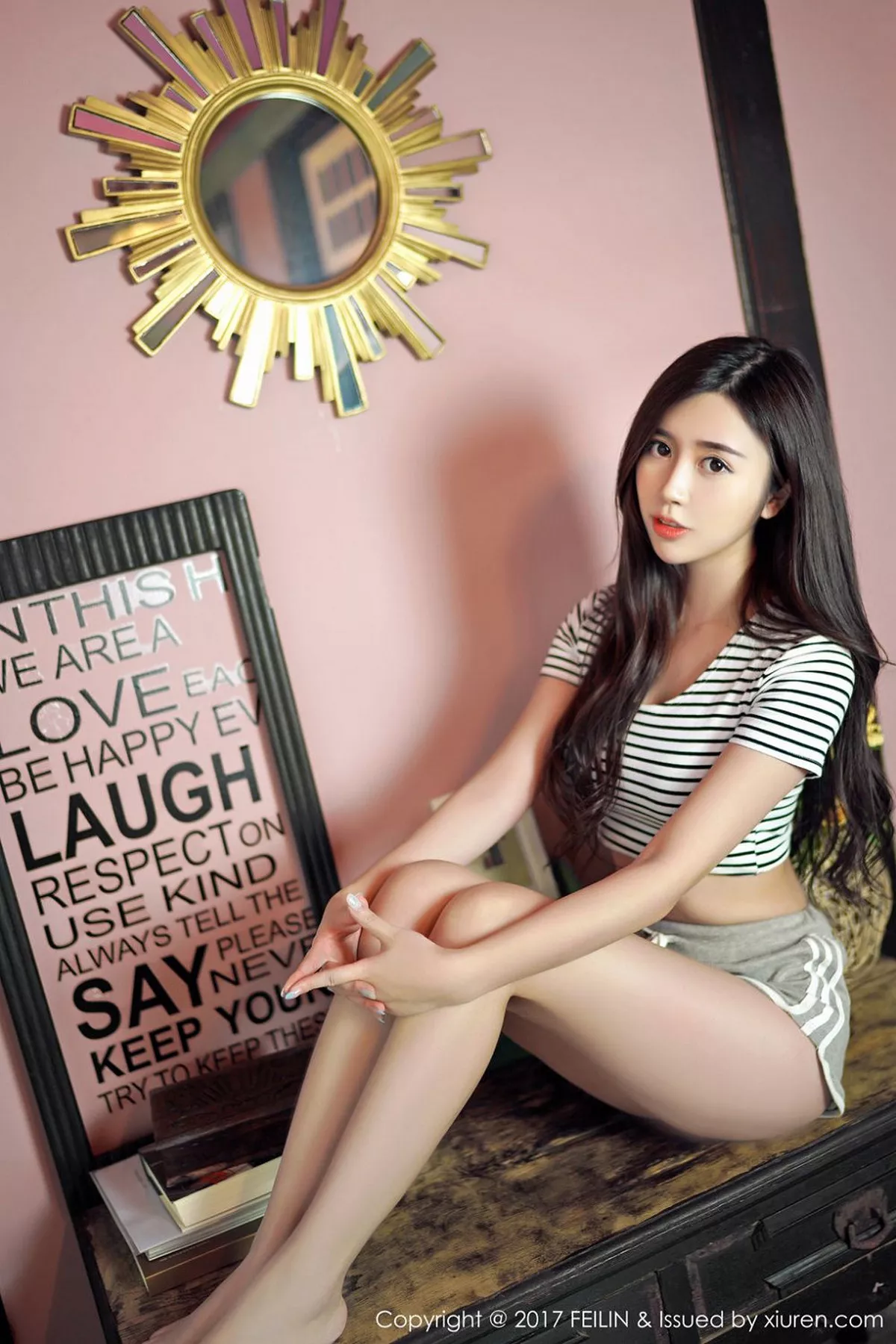 秀人集.com_[FeiLin嗲囡囡]Vol.074_人气嫩模方绮言Ayaka居家私房牛仔热裤秀完美身材写真40P