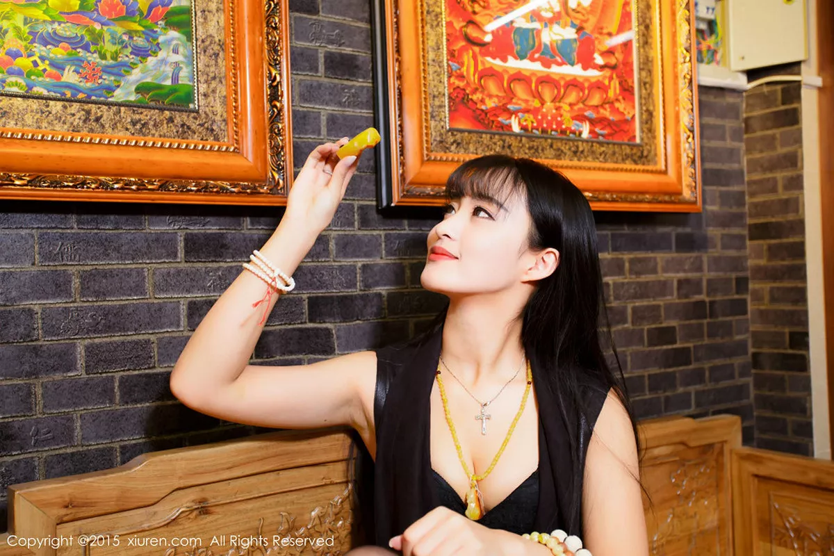 秀人集.com_[XiuRen秀人网]No.421_内地嫩模lucky咏丹黑丝裤袜修长美腿完美身材性感写真71P