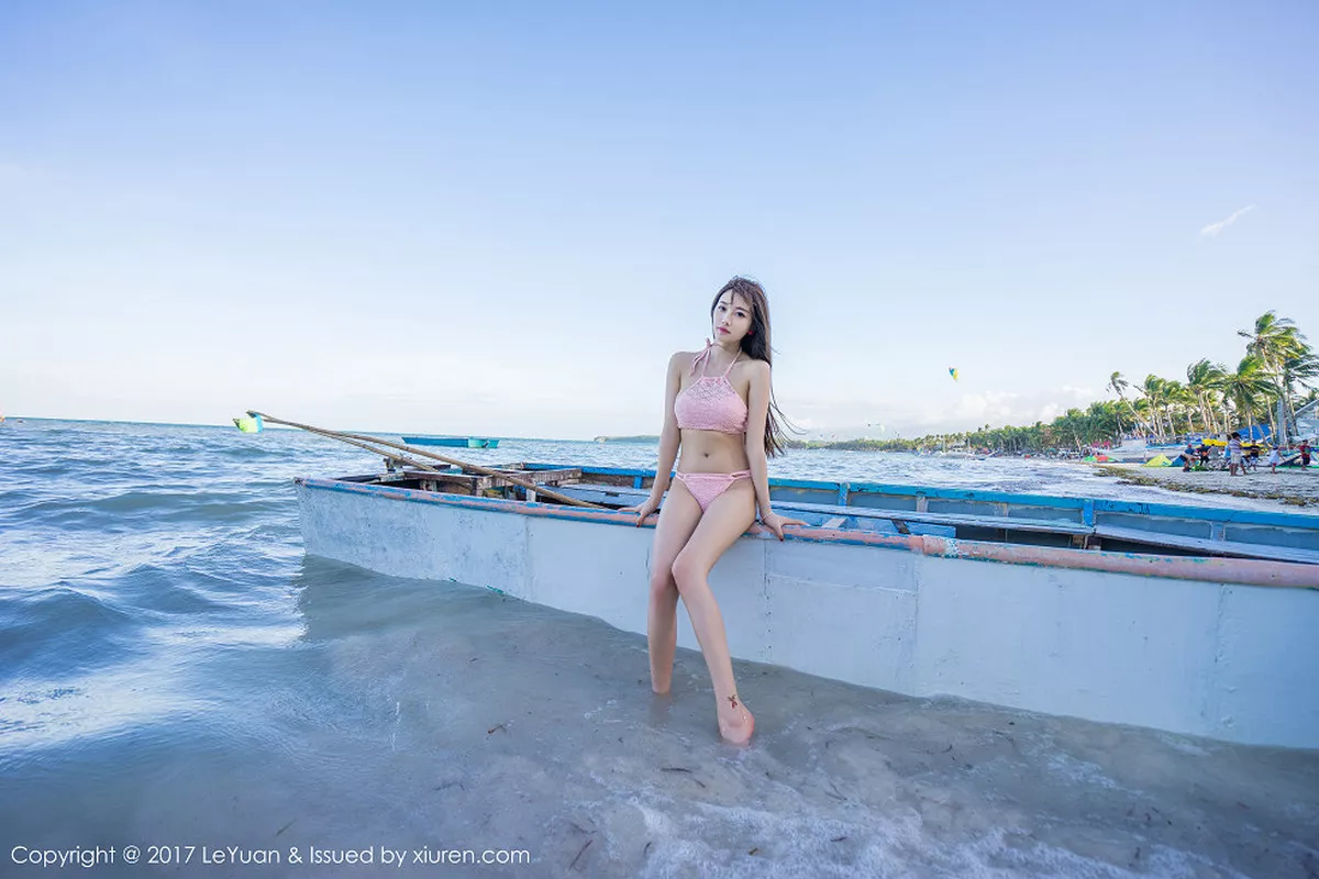 秀人集.com_[LeYuan星乐园]Vol.032_甜美女神杨晨晨sugar长滩旅拍纯洁天使性感比基尼写真59P