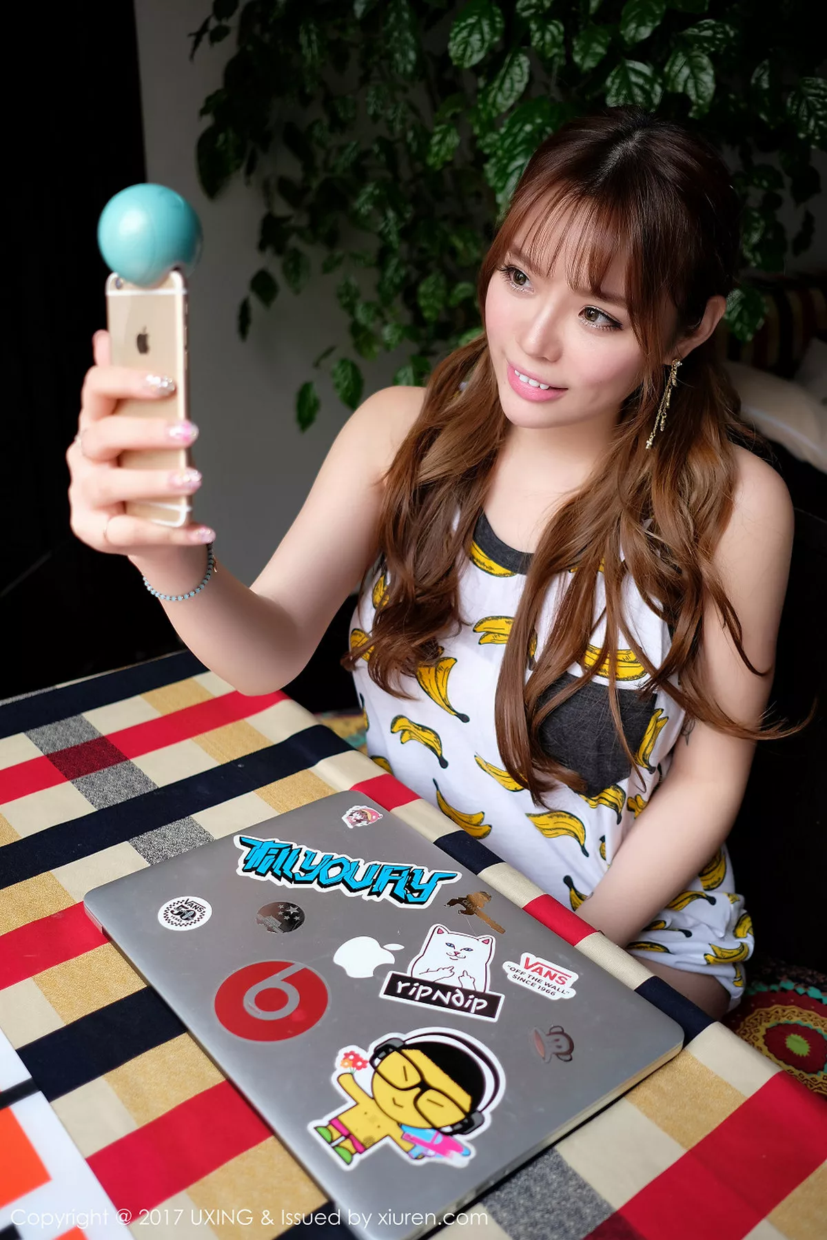 秀人集.com_[UXING优星馆]Vol.045_新人嫩模小恶魔-S居家私房内衣系列秀傲人美胸性感写真45P