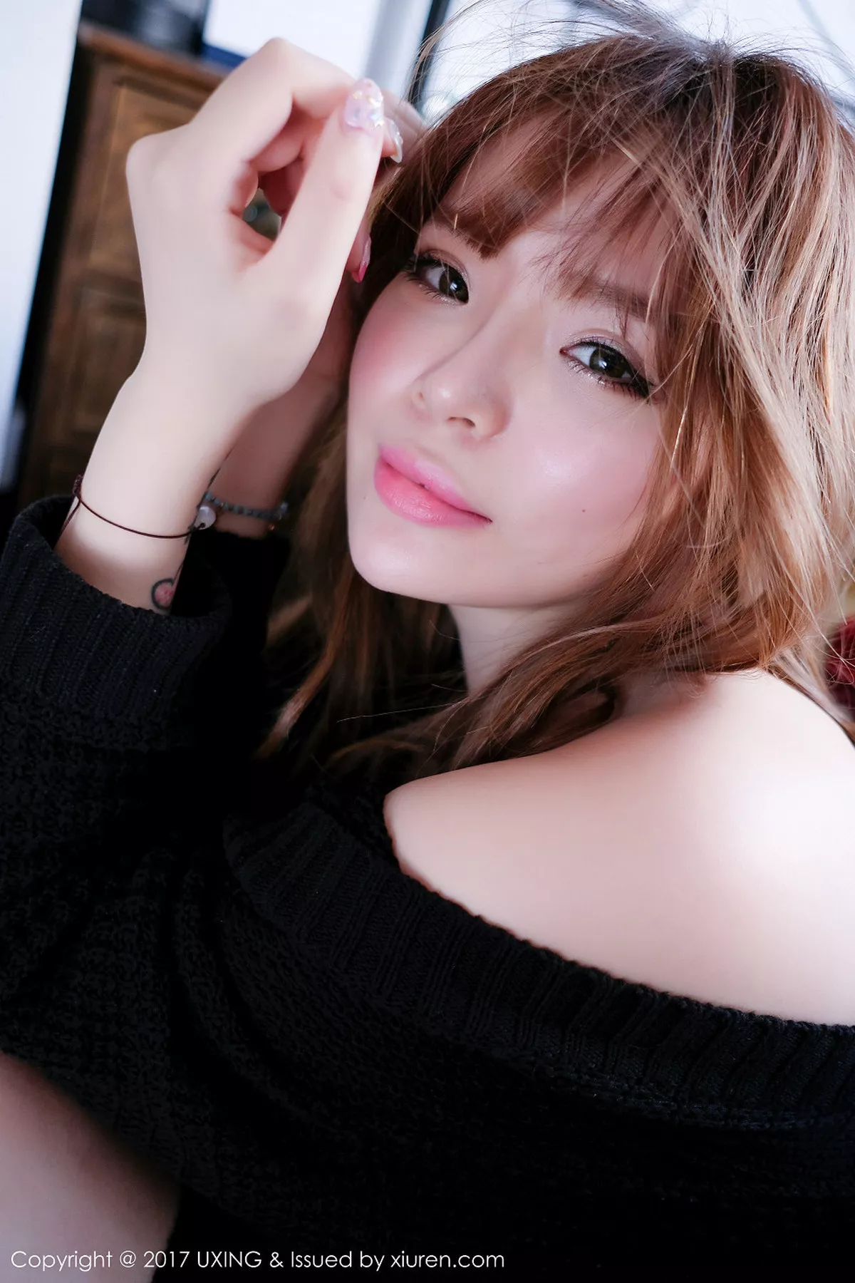 秀人集.com_[UXING优星馆]Vol.045_新人嫩模小恶魔-S居家私房内衣系列秀傲人美胸性感写真45P