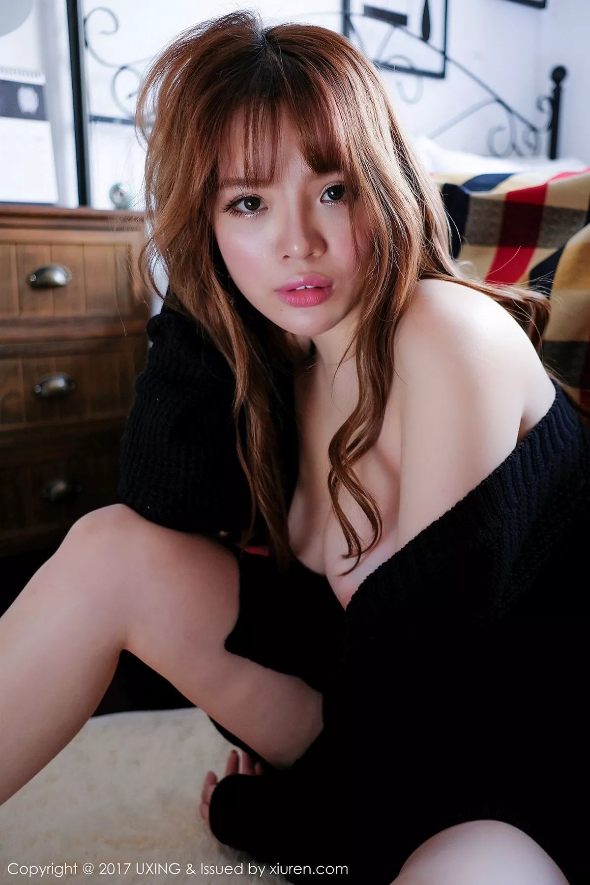 秀人集.com_[UXING优星馆]Vol.045_新人嫩模小恶魔-S居家私房内衣系列秀傲人美胸性感写真45P