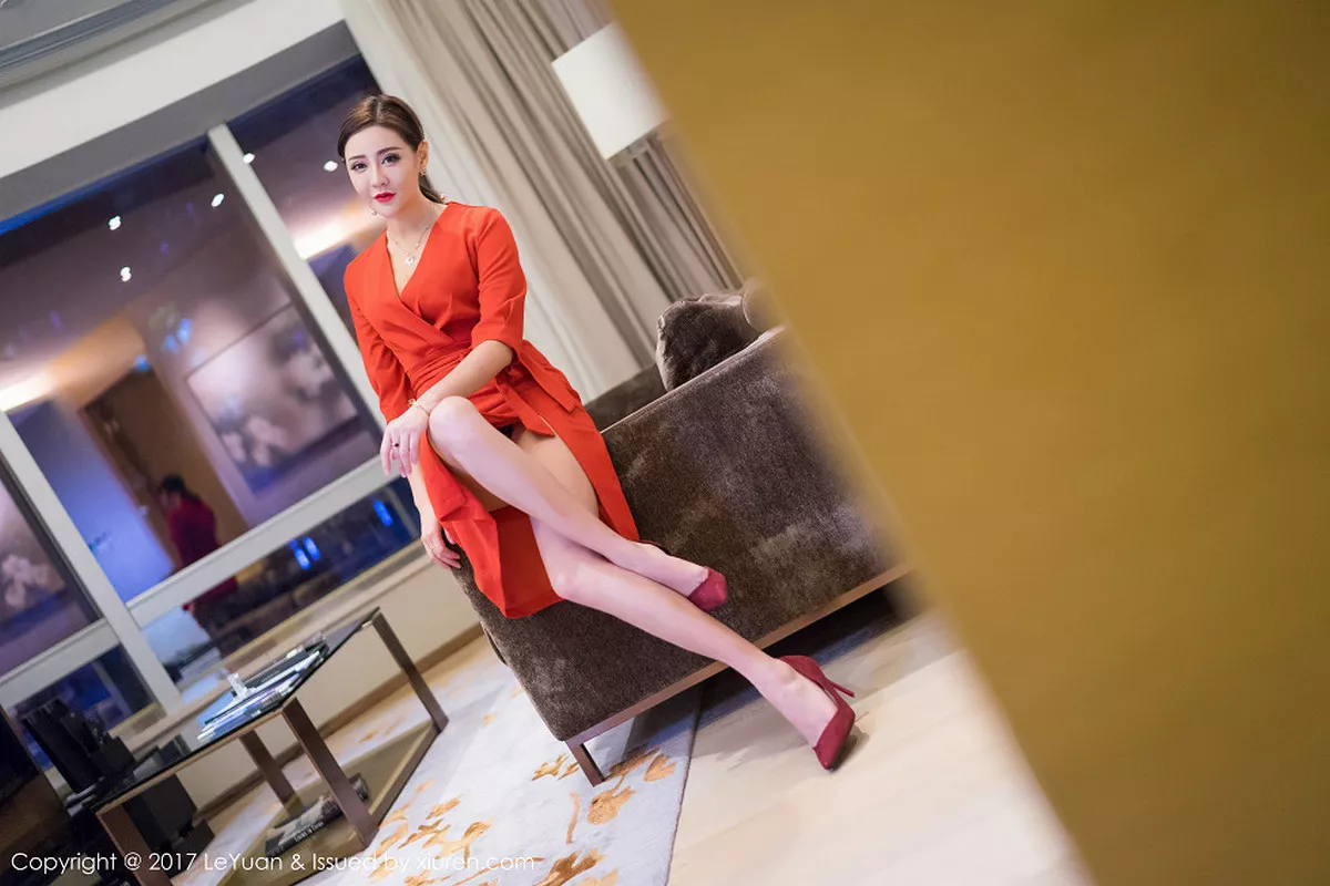 秀人集.com_[LeYuan星乐园]Vol.031_清秀气质美女美希子性感黑色内衣秀完美身材傲人美胸写真50P