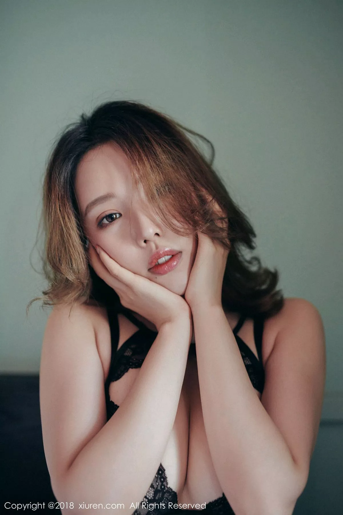 秀人集.com_[XiuRen秀人网]No.1195_女神黄乐然私房黄色高叉连体衣半脱露傲人豪乳极致诱惑写真40P