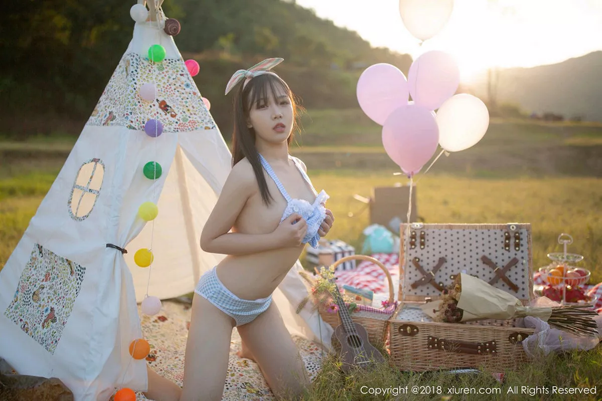 秀人集.com_[XiuRen秀人网]No.1207_嫩模徐微微mia户外性感女仆装半脱露美乳翘臀极致诱惑写真80P