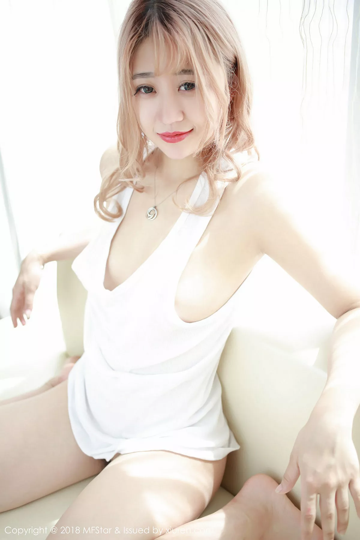 秀人集.com_[MFStar模范学院]Vol.150_嫩模静静tobey白色吊带背心全裸下身露翘臀惹火诱惑写真39P