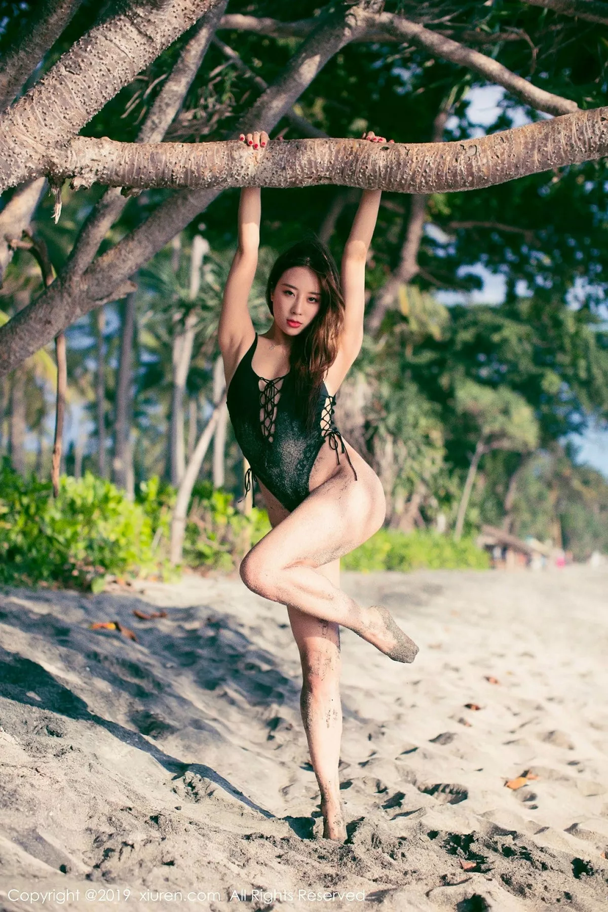 秀人集.com_[XiuRen秀人网]No.1635_嫩模筱慧海边沙滩性感比基尼秀浑圆翘臀撩人姿势诱惑写真50P