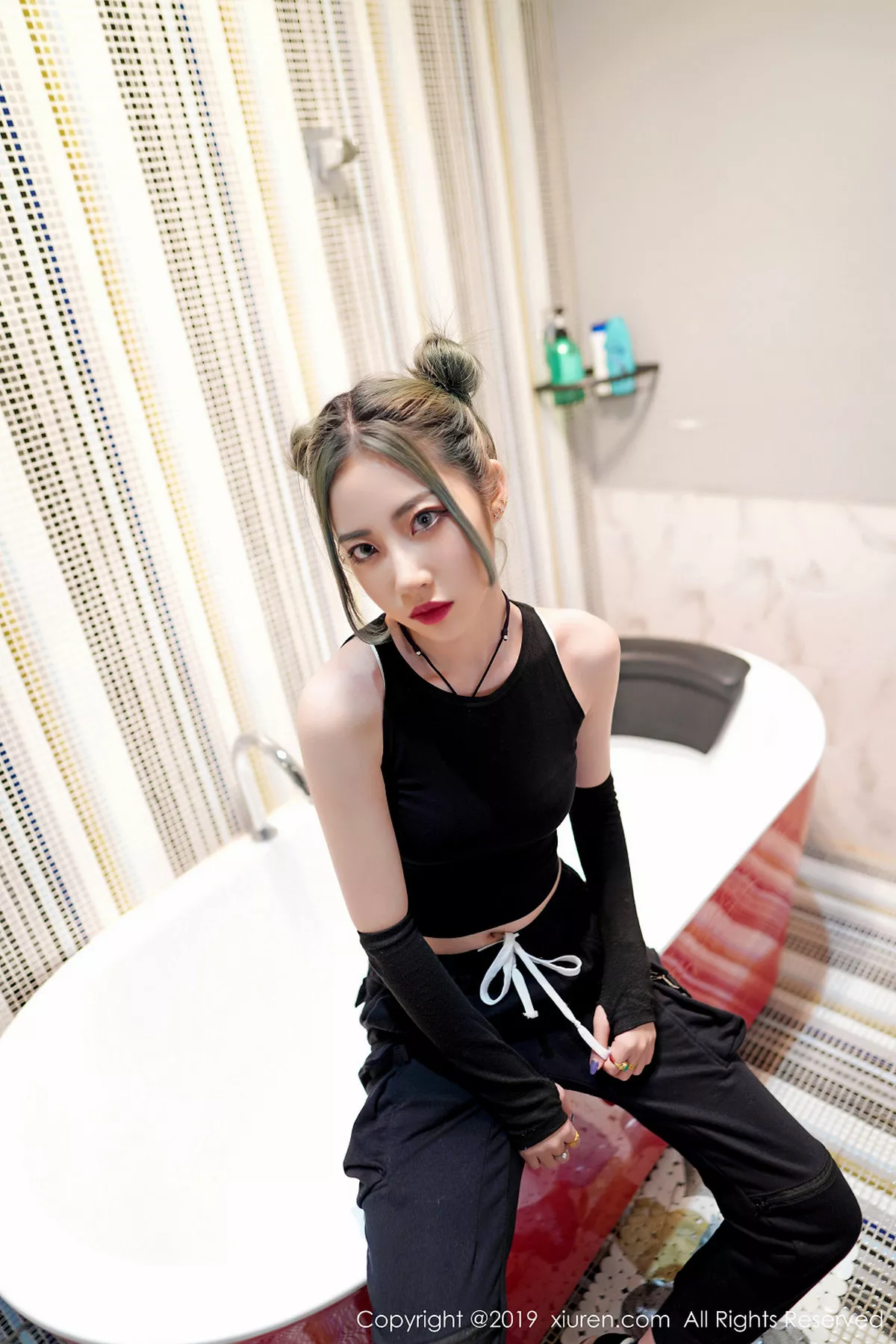 秀人集.com_[XiuRen秀人网]No.1644_嫩模贾诗晗居家私房性感黑色内衣秀完美身材修长美腿迷人写真50P