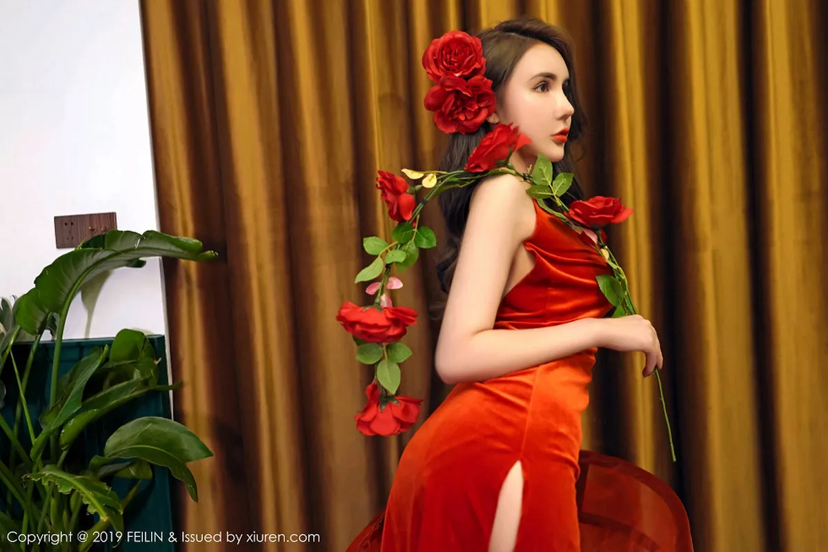 秀人集.com_[FeiLin嗲囡囡]Vol.200_嫩模伍月may私房红色连身裙+白衬衣制服秀苗条身材性感写真50P