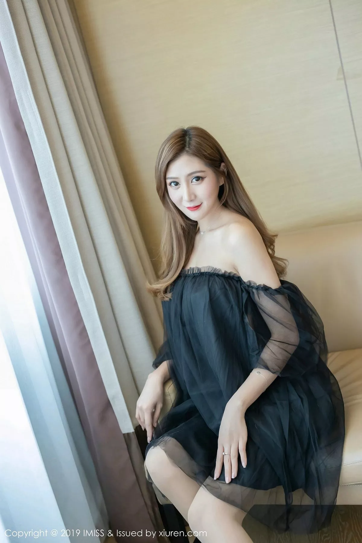 秀人集.com_[IMISS爱蜜社]Vol.369_嫩模Ceci私房黑色薄纱裙半脱露性感内衣秀豪乳完美诱惑写真42P